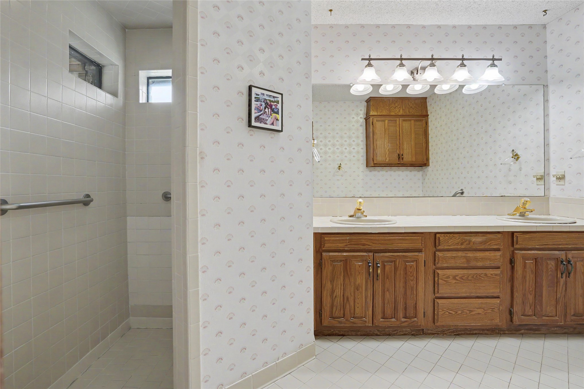 8401 Fairway Place Property Photo 23