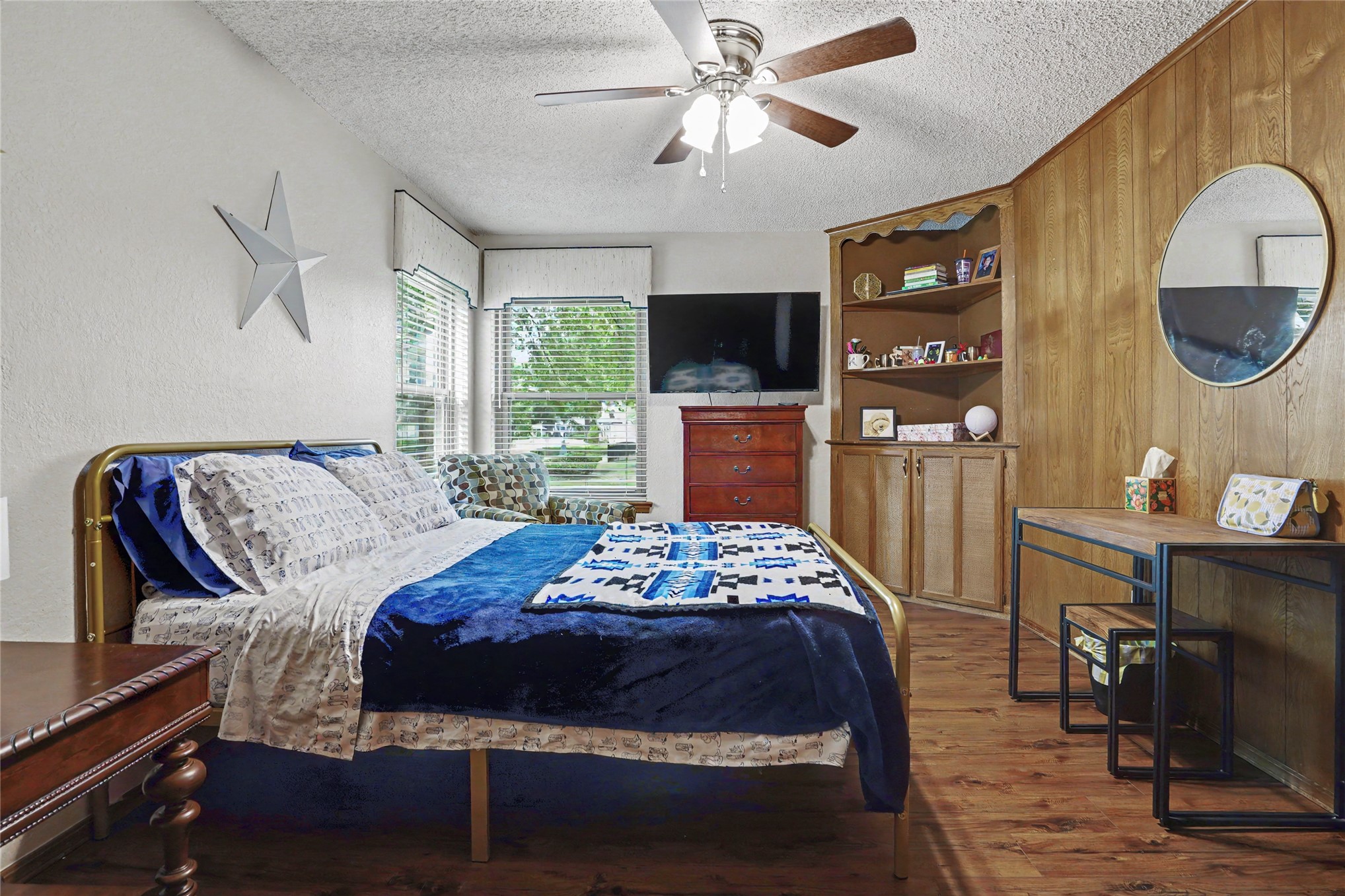 8401 Fairway Place Property Photo 29