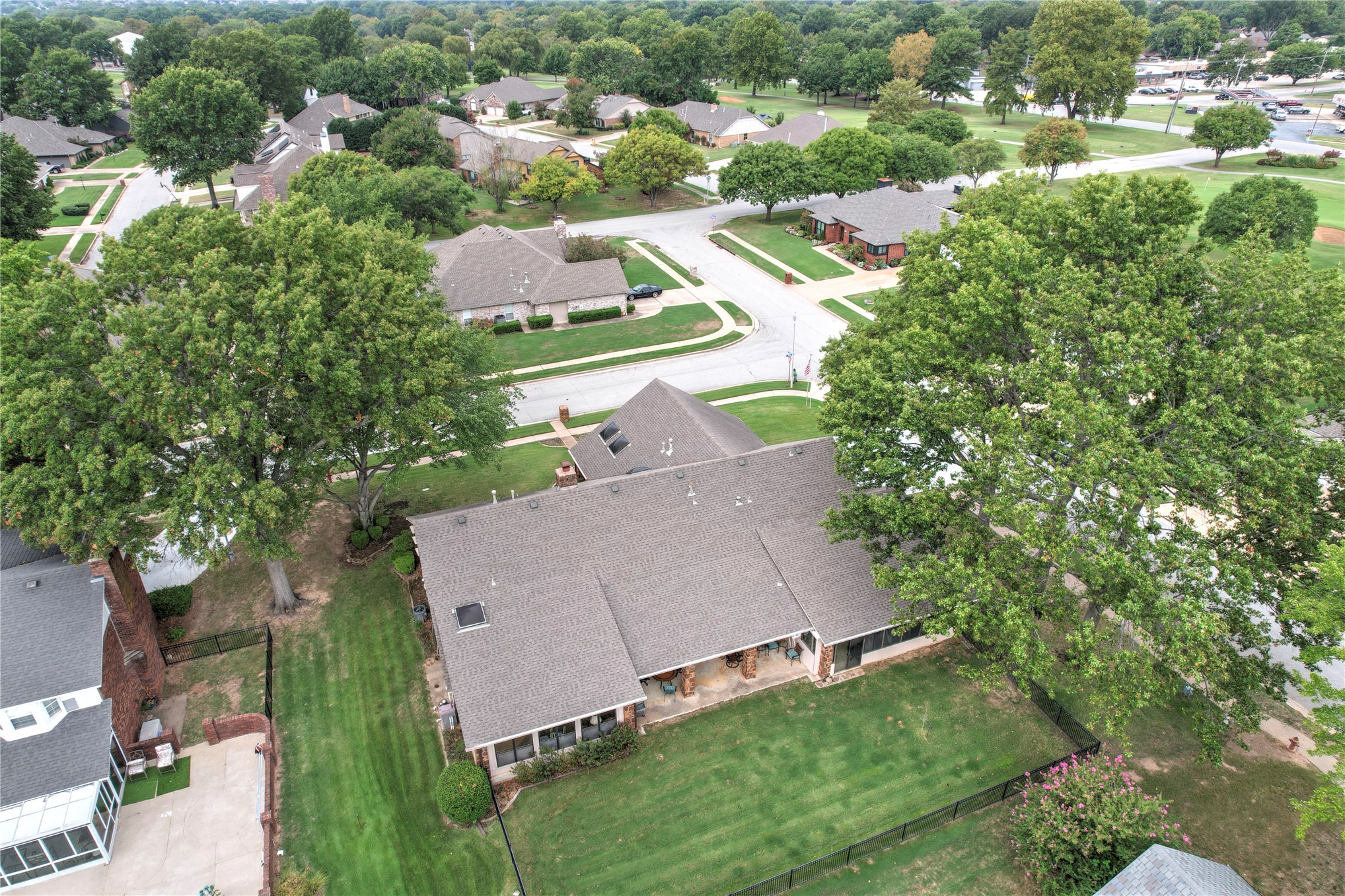 8401 Fairway Place Property Photo 41
