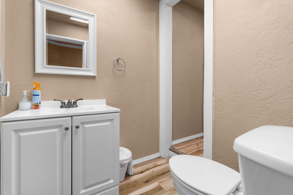 7593 Thomas Avenue N Property Photo 35