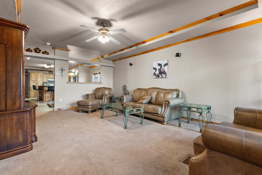 7593 Thomas Avenue N Property Photo 37
