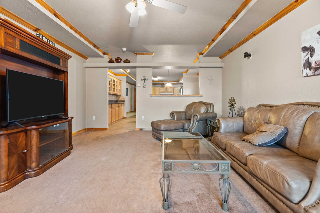 7593 Thomas Avenue N Property Photo 38