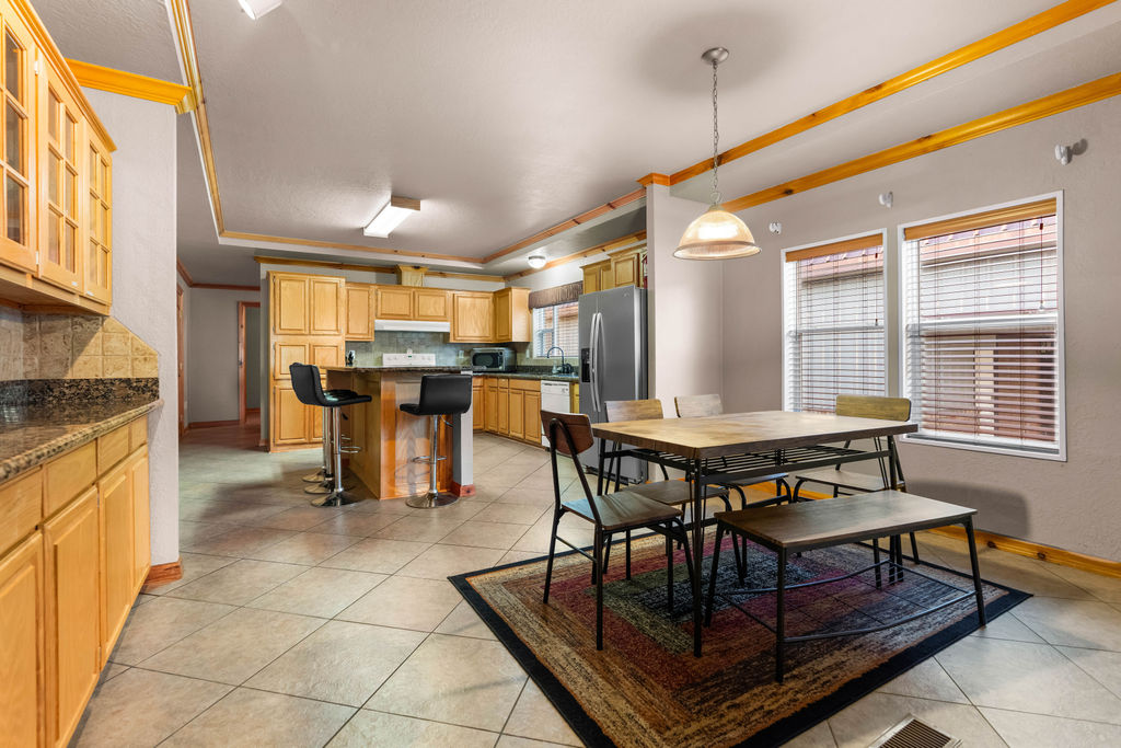 7593 Thomas Avenue N Property Photo 45