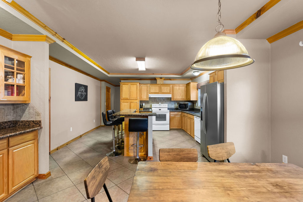 7593 Thomas Avenue N Property Photo 46