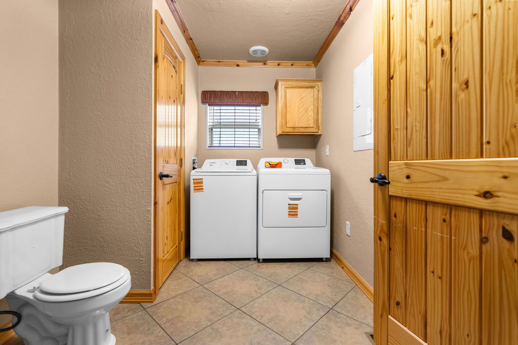 7593 Thomas Avenue N Property Photo 55
