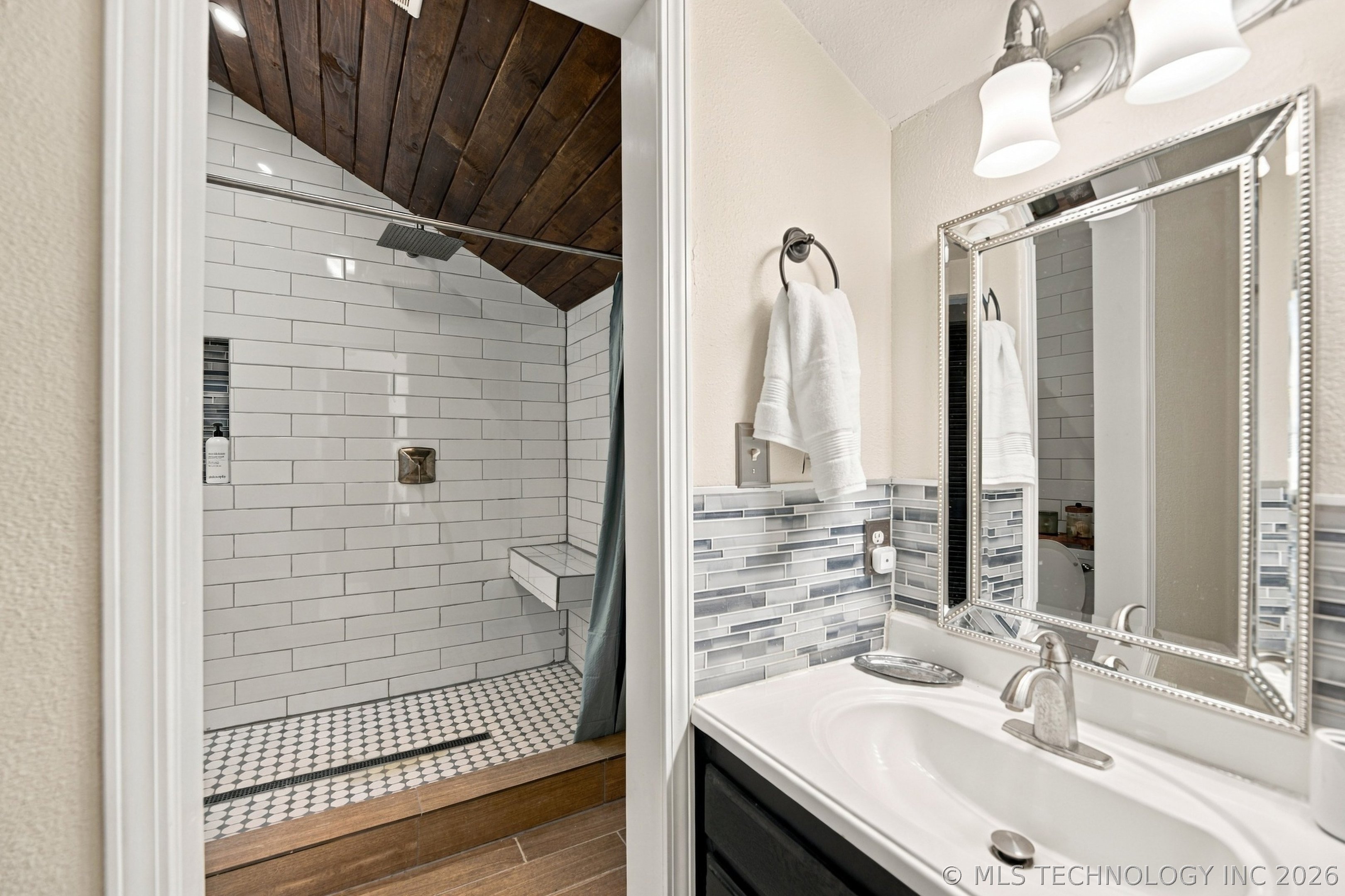 893 Bayshore Drive Property Photo 23