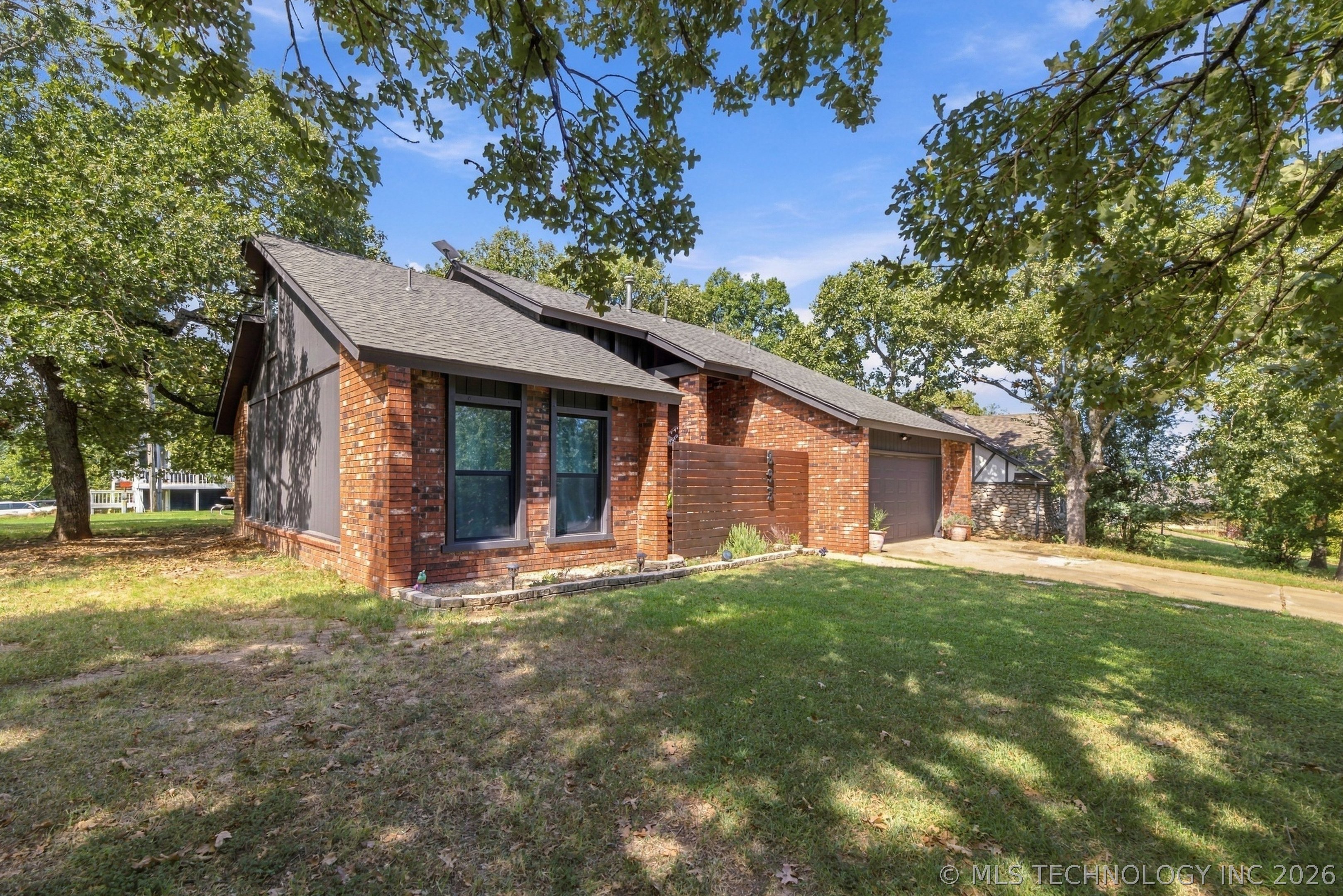 893 Bayshore Drive Property Photo 39