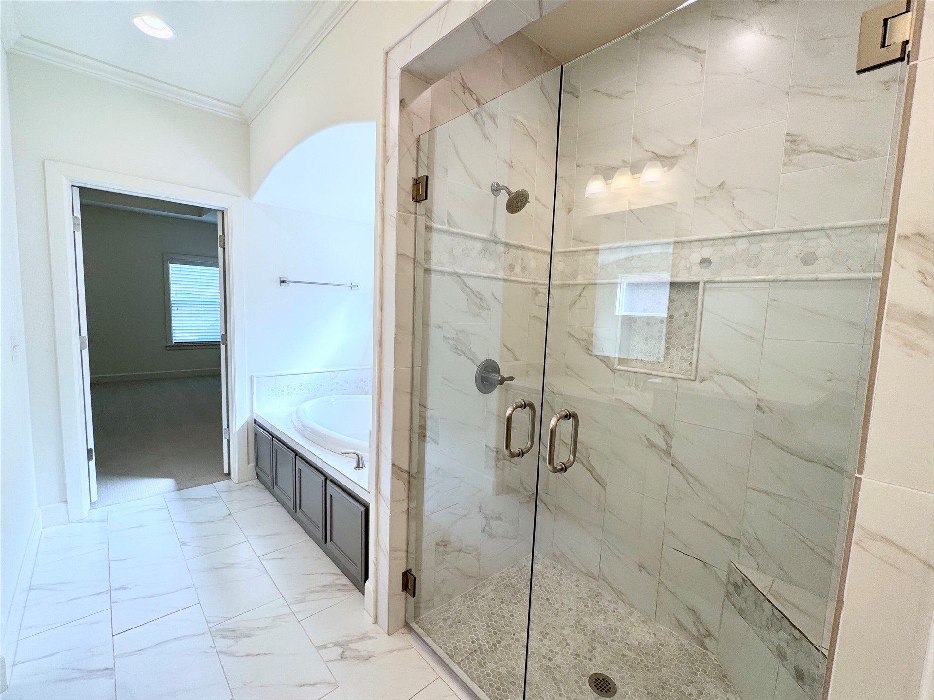 6601 S Indianwood Avenue Property Photo 15