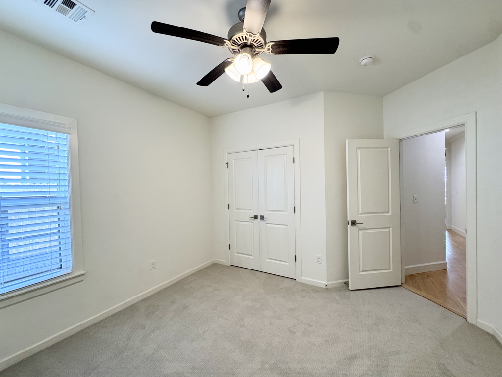 6601 S Indianwood Avenue Property Photo 24