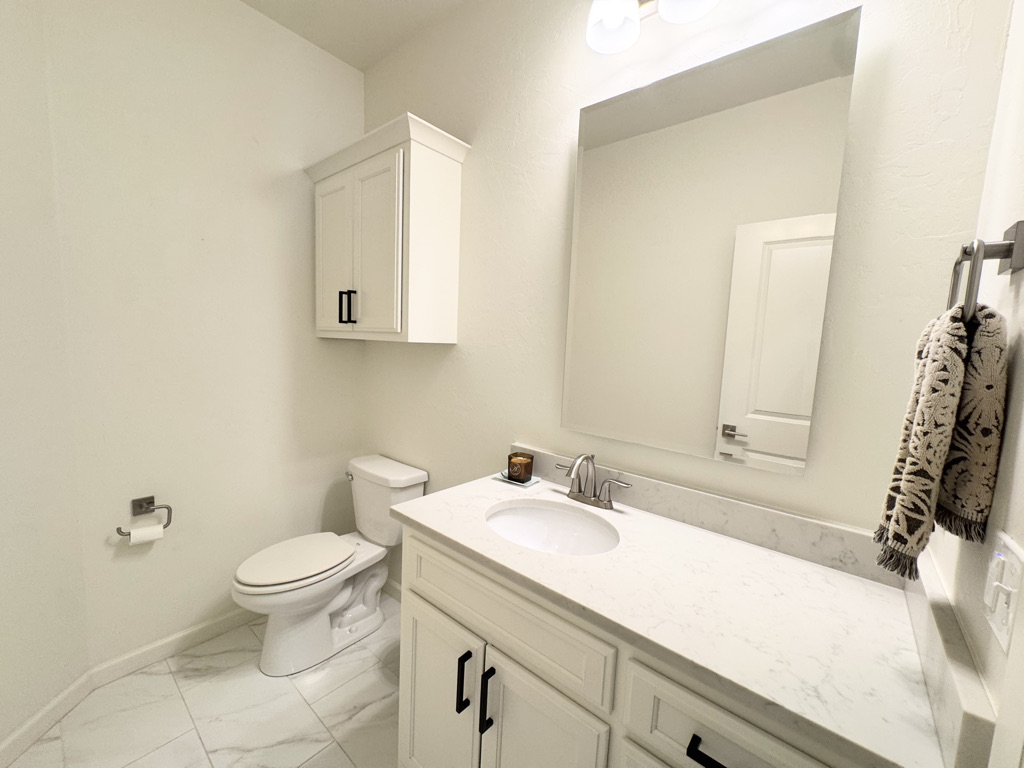 6601 S Indianwood Avenue Property Photo 30