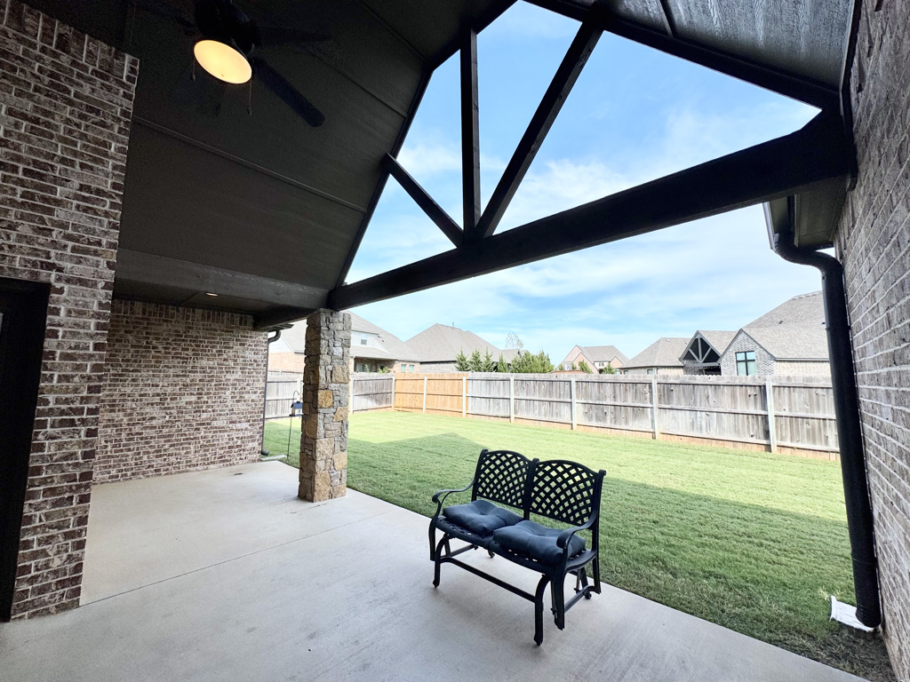 6601 S Indianwood Avenue Property Photo 33