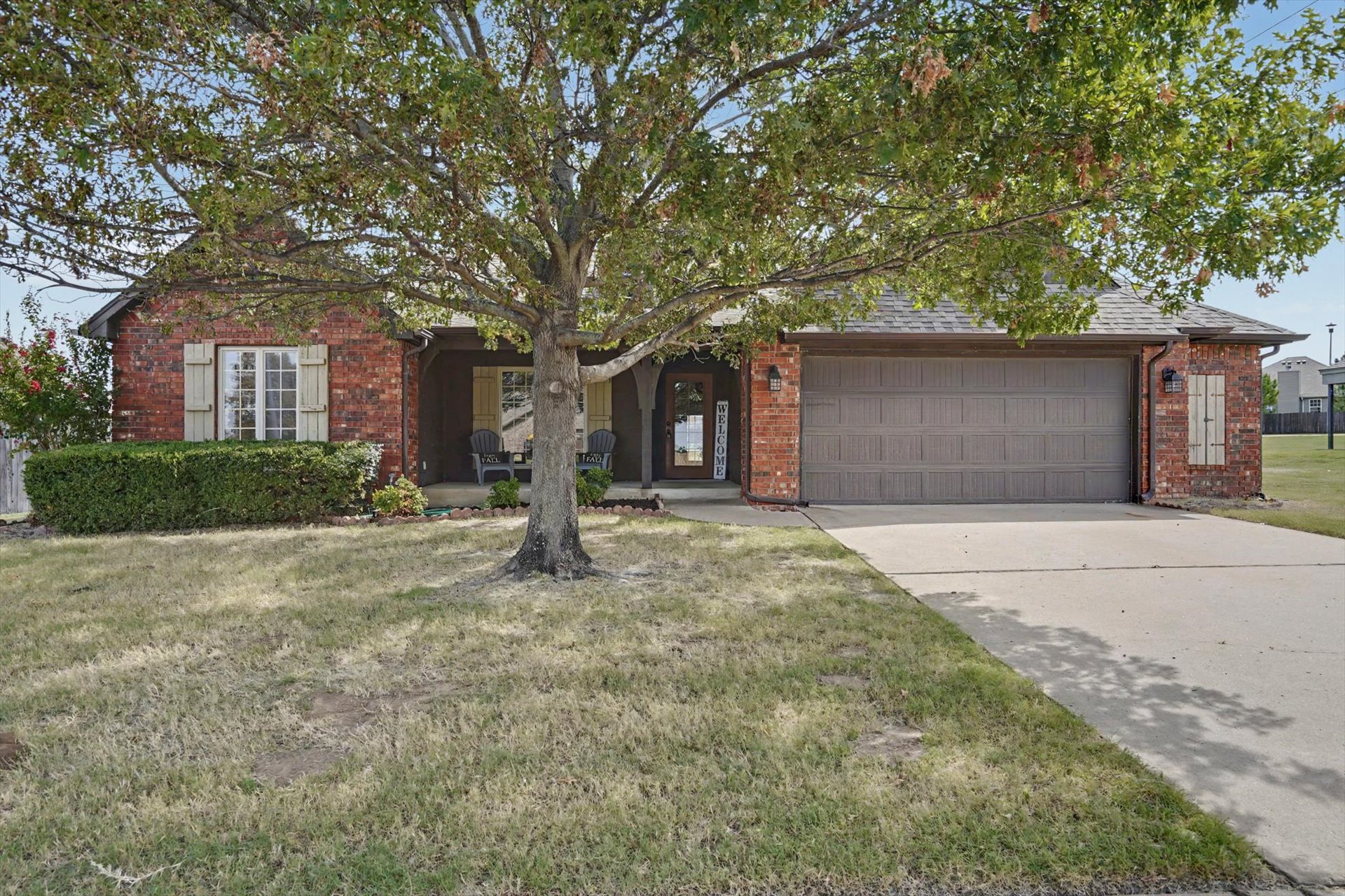 11713 S Oak Street Sw Property Photo 1