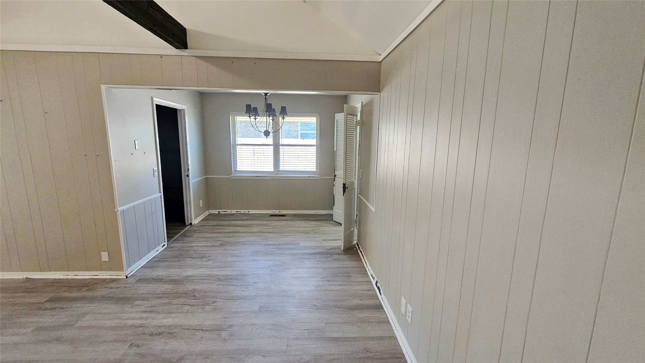 1212 S Walnut Avenue Property Photo 7