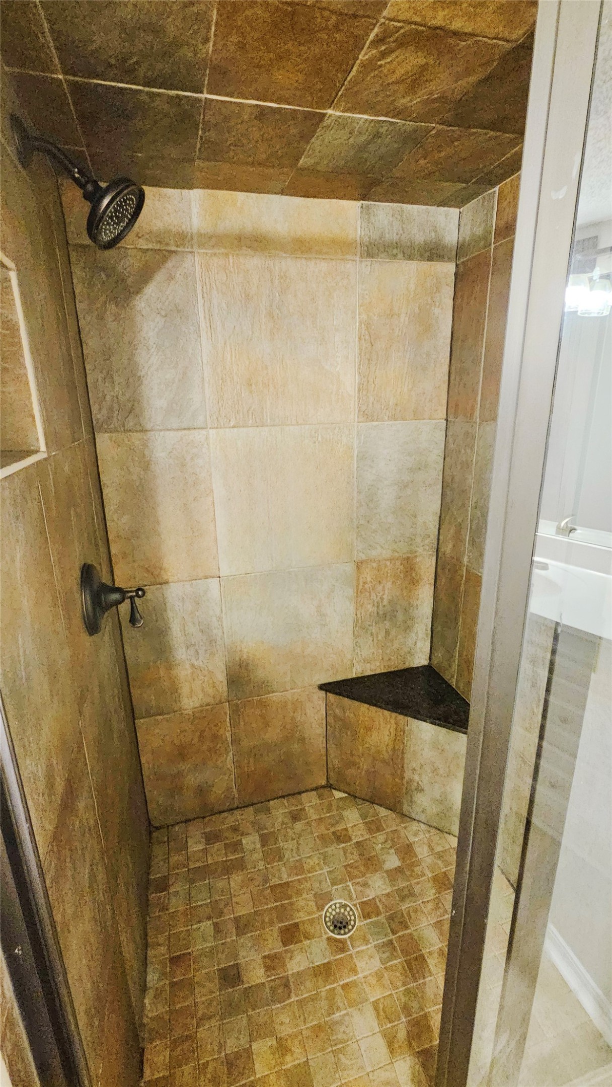 1212 S Walnut Avenue Property Photo 15