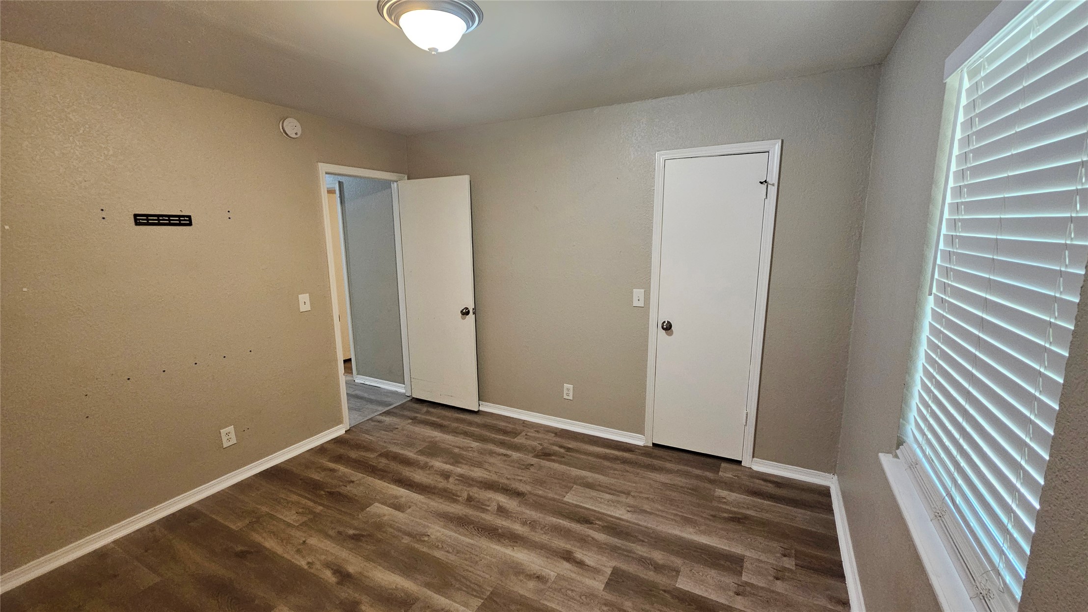1212 S Walnut Avenue Property Photo 17