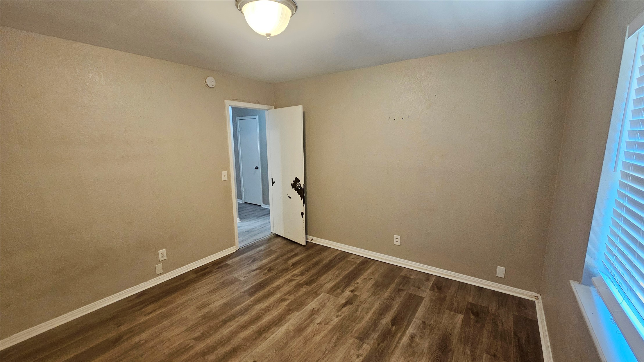 1212 S Walnut Avenue Property Photo 19