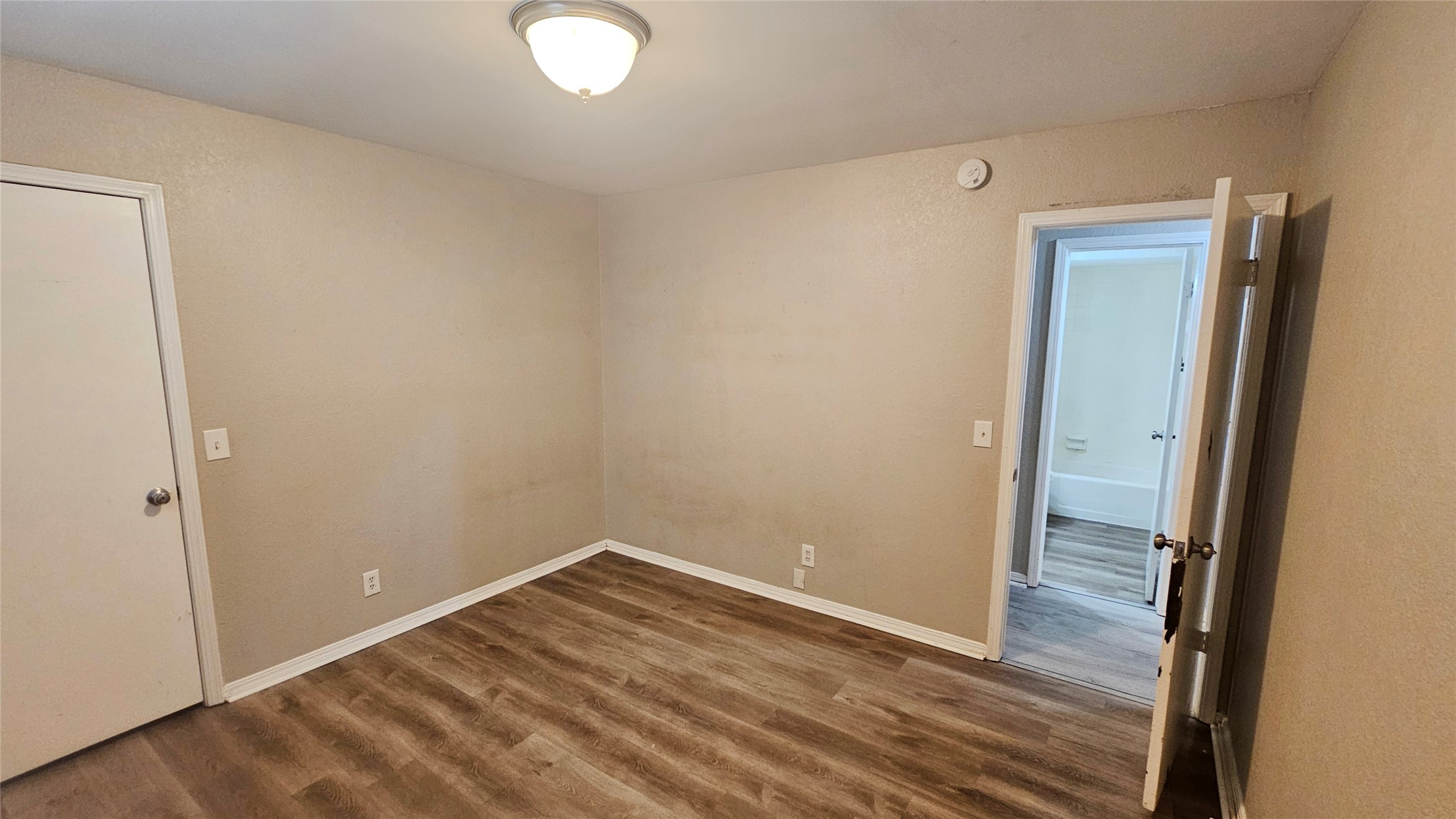 1212 S Walnut Avenue Property Photo 20