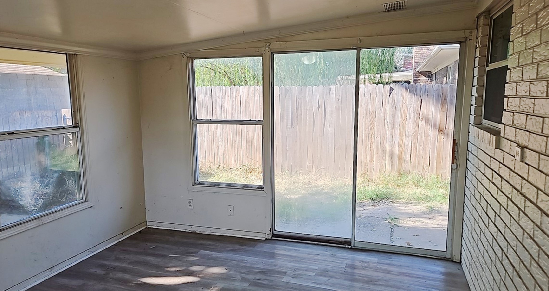 1212 S Walnut Avenue Property Photo 21