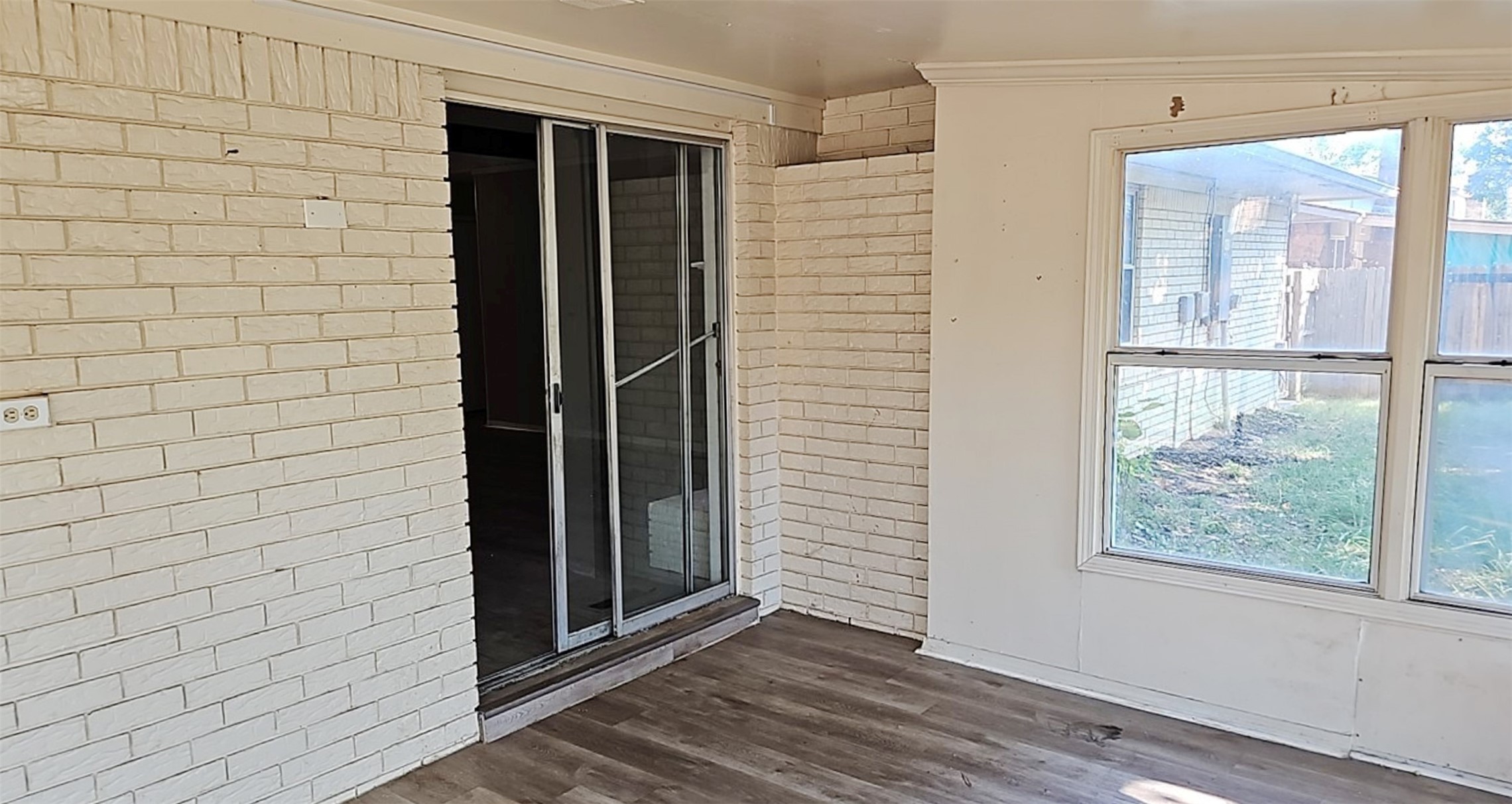 1212 S Walnut Avenue Property Photo 22