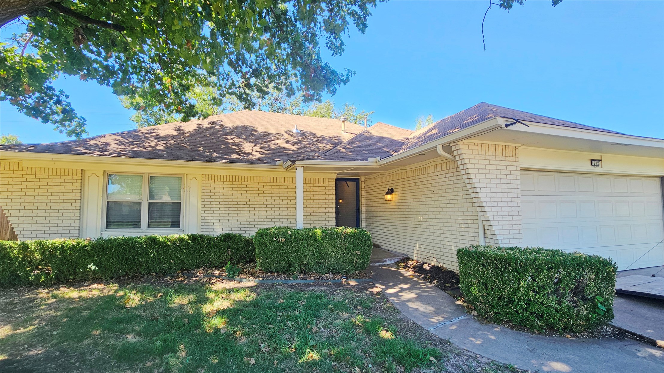 1212 S Walnut Avenue Property Photo 25