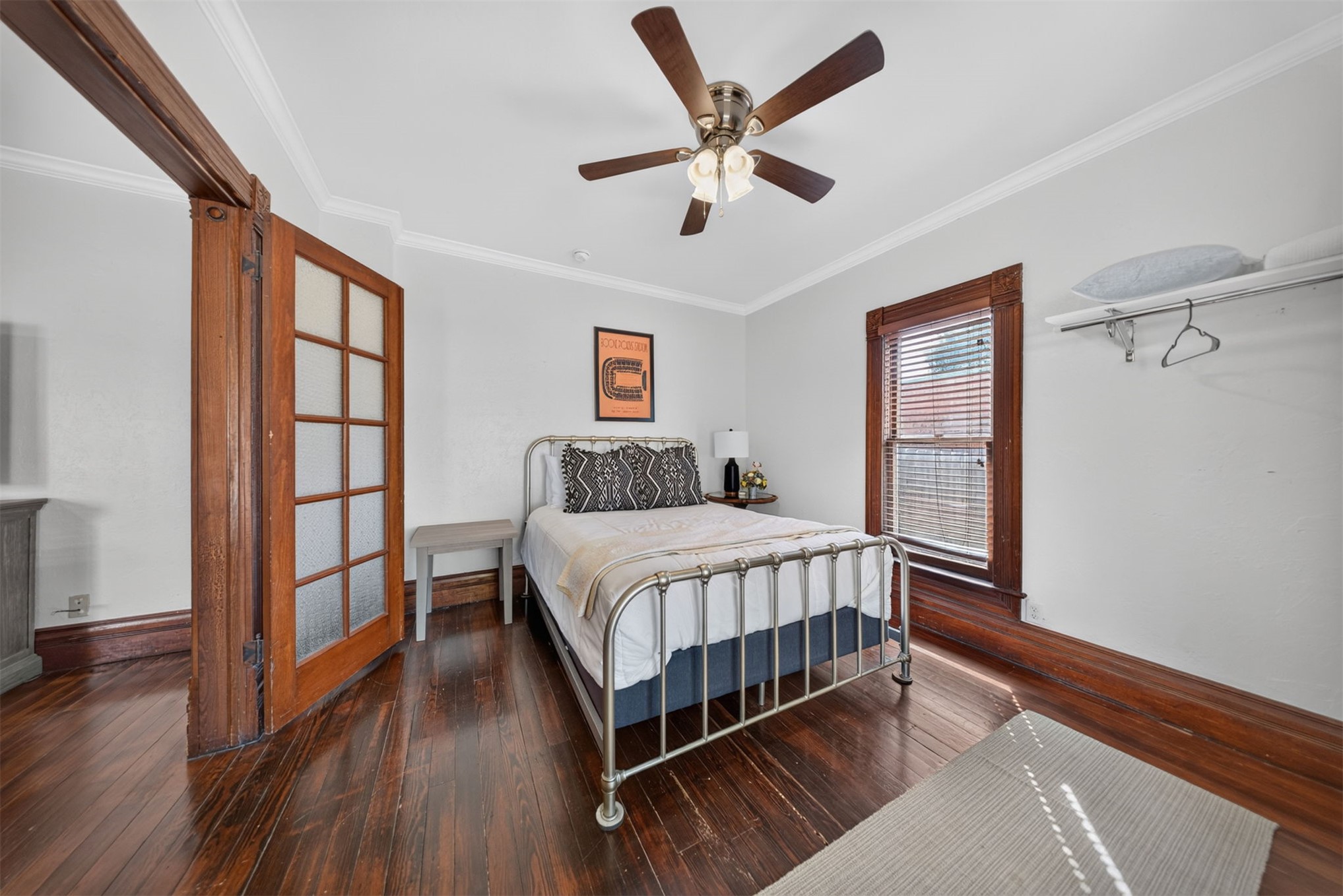 1109 S Main Street Property Photo 6
