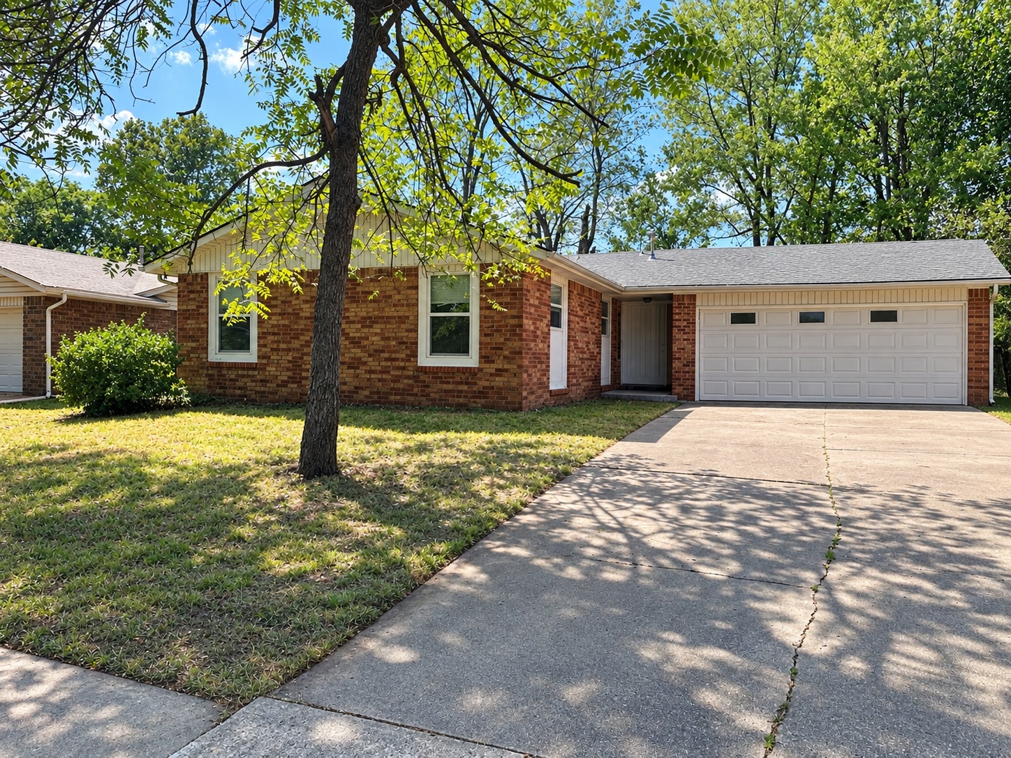1200 S Fern Avenue Property Photo 1