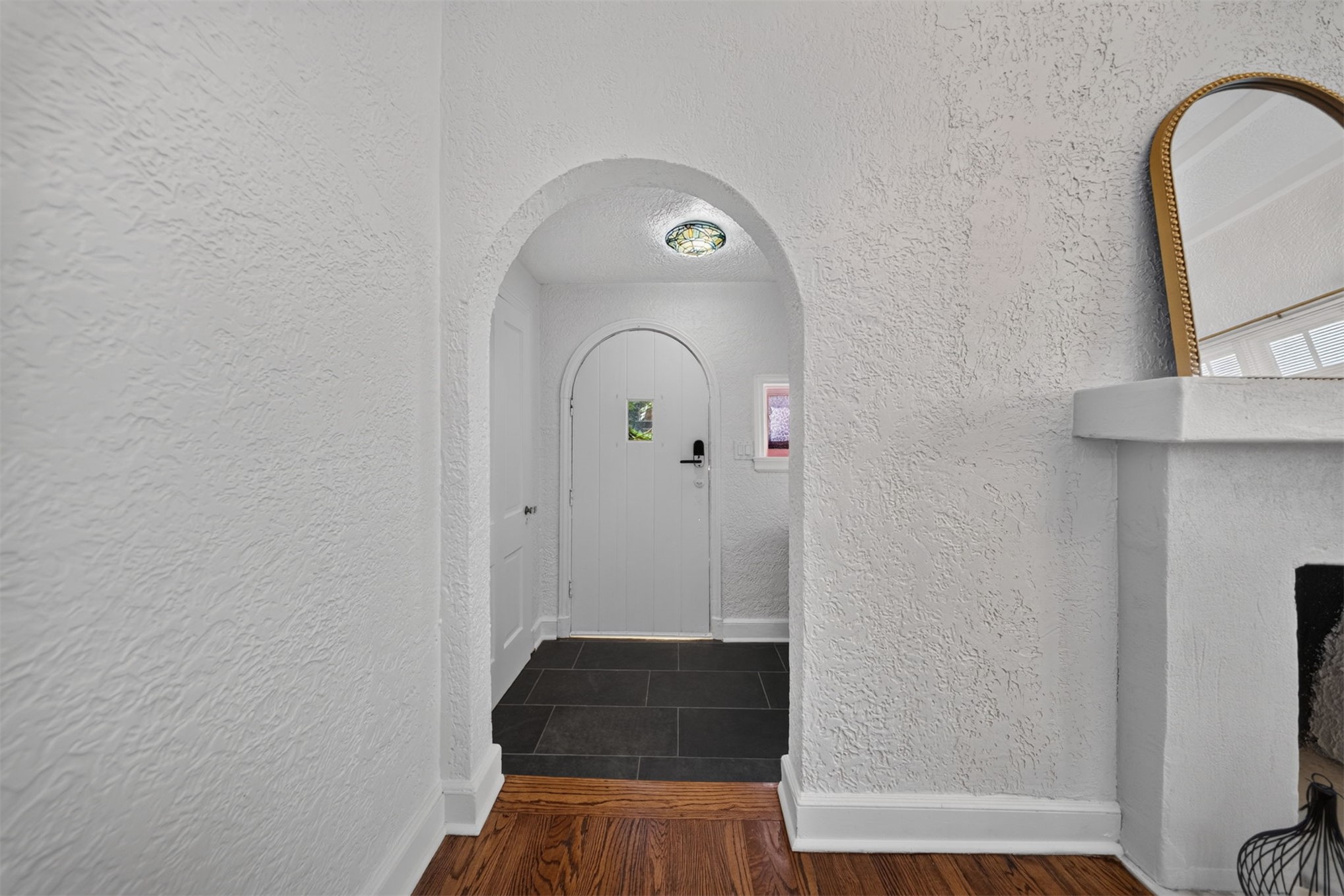 1231 S Gary Place Property Photo 4