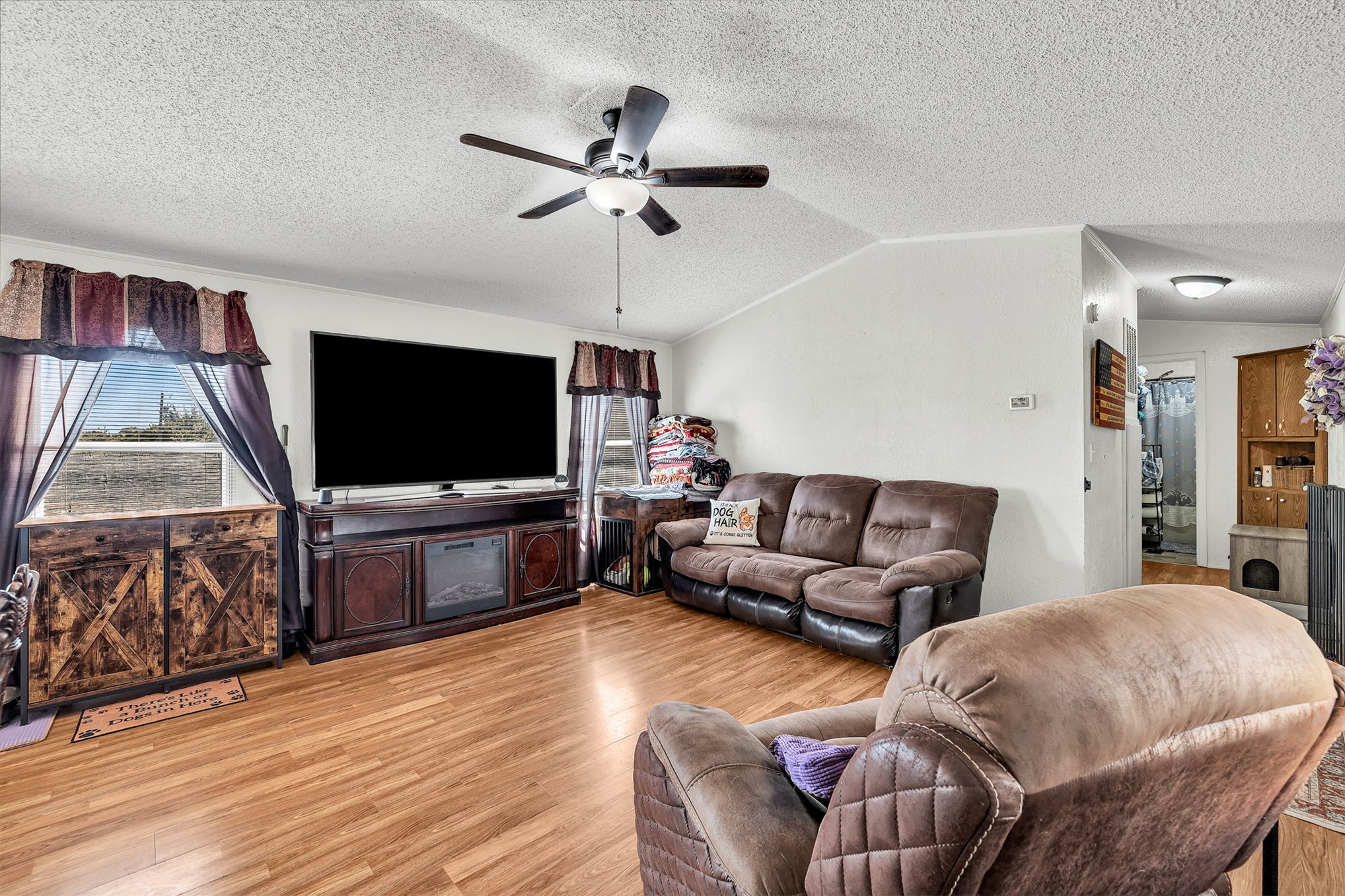 512 N Rockwell Avenue Property Photo 8