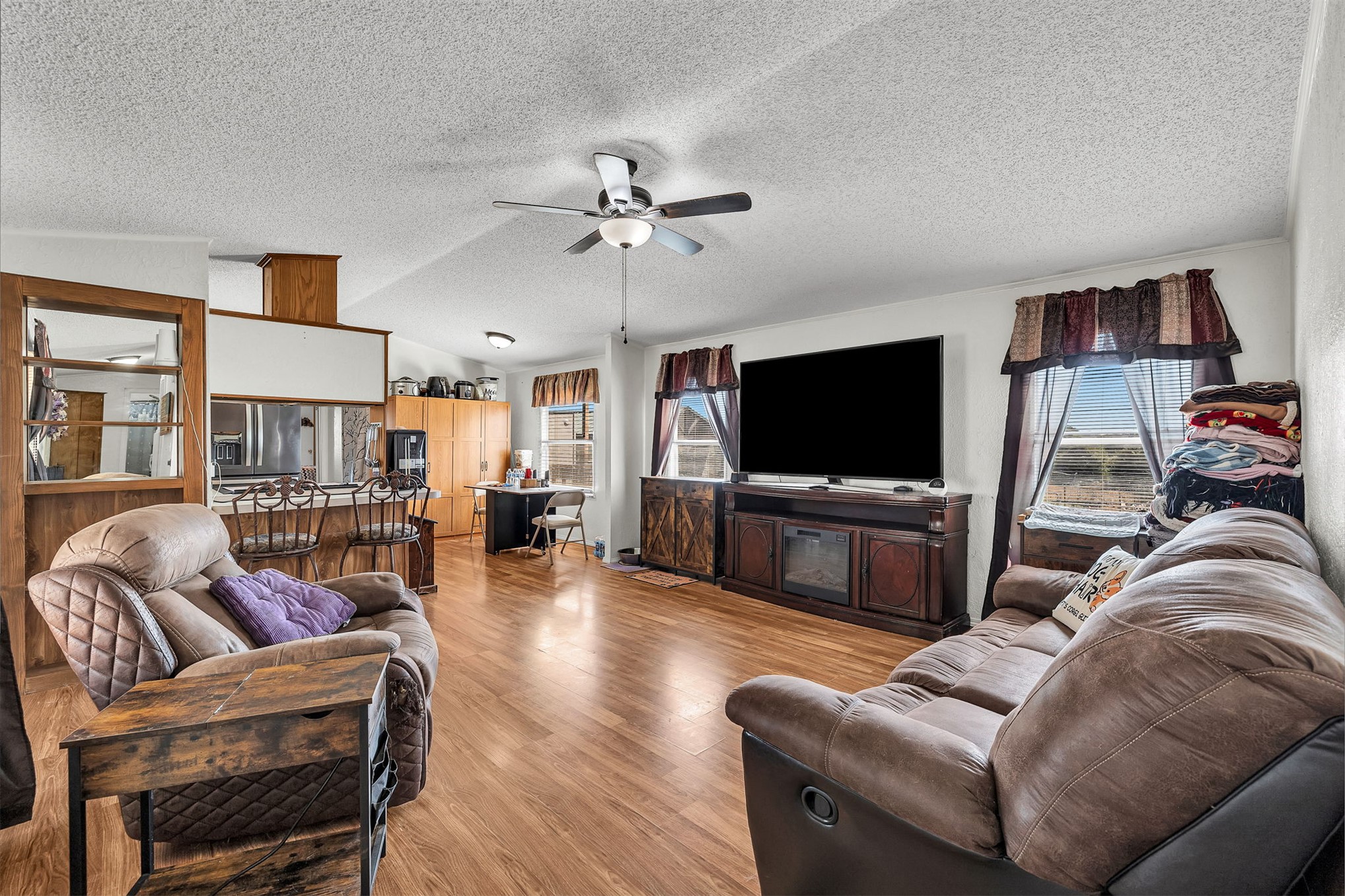 512 N Rockwell Avenue Property Photo 9