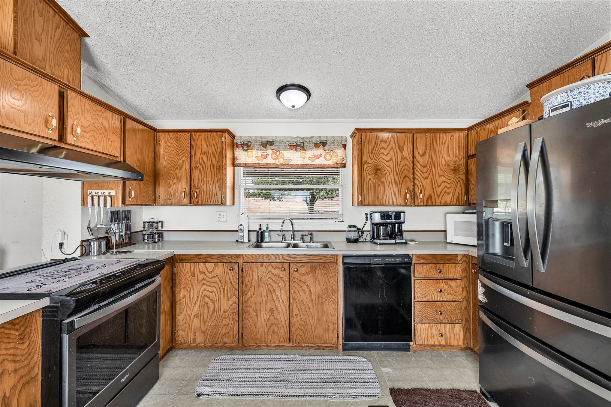 512 N Rockwell Avenue Property Photo 14