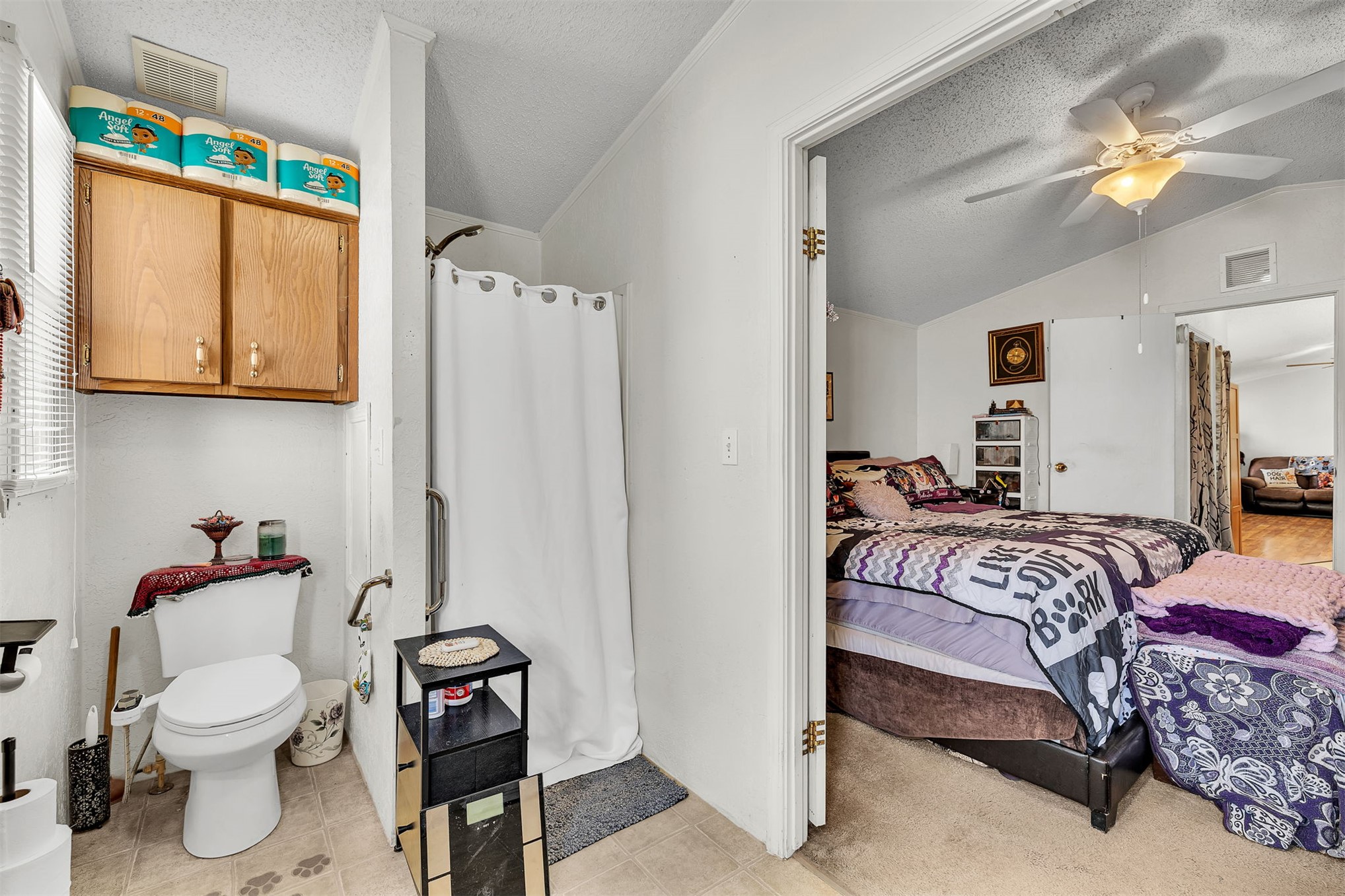 512 N Rockwell Avenue Property Photo 20