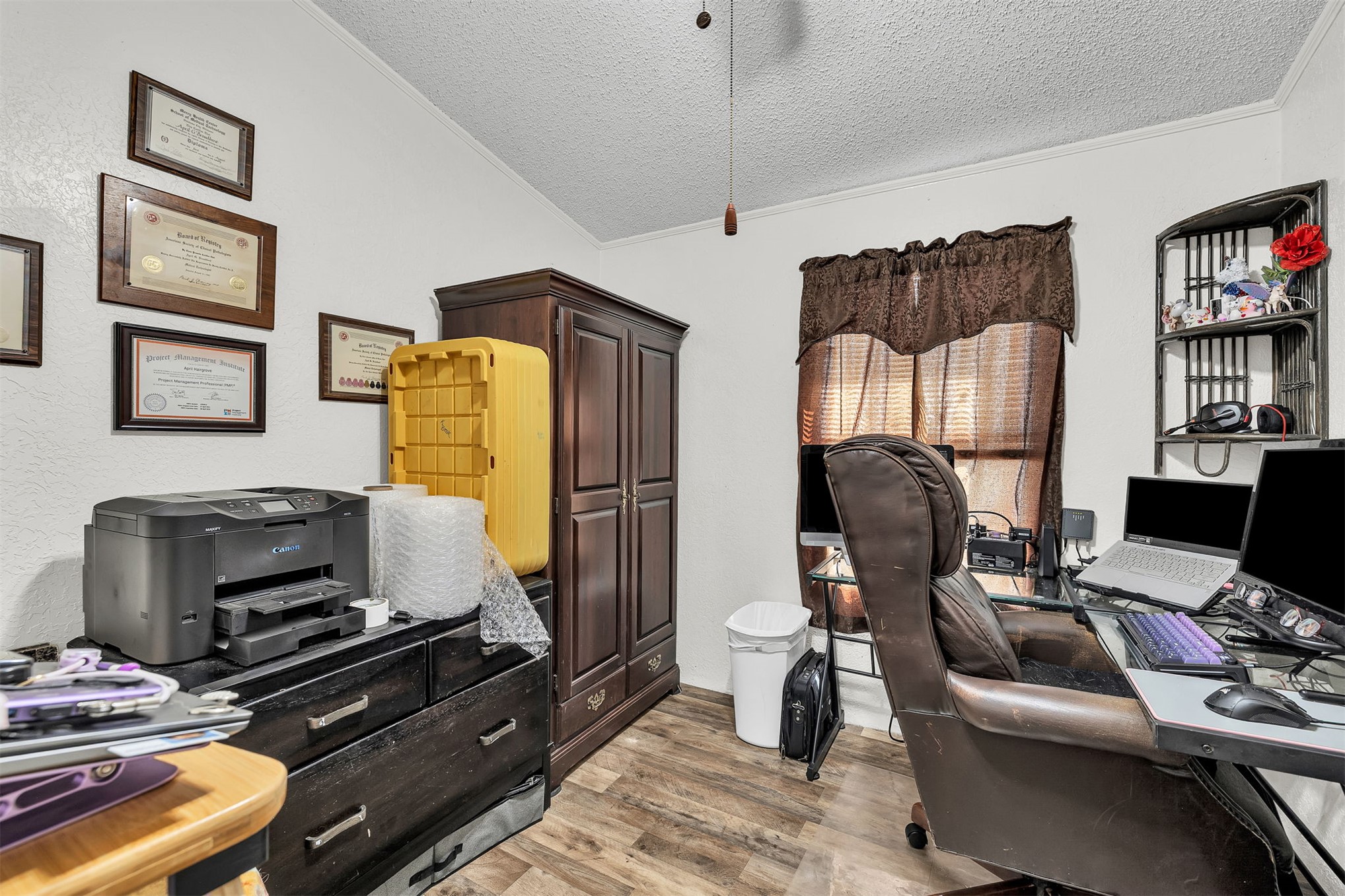 512 N Rockwell Avenue Property Photo 22