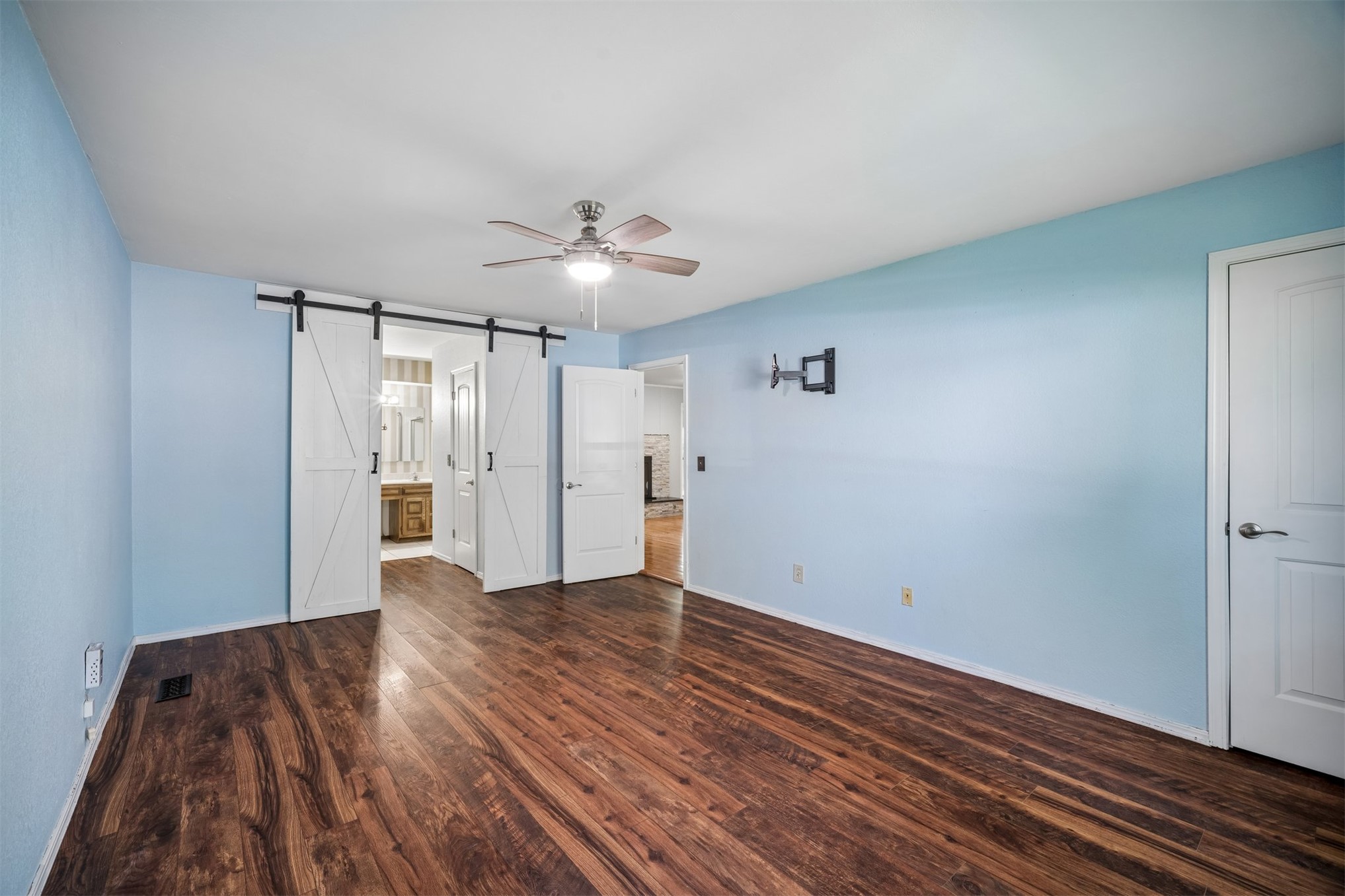 2509 W Canton Place Property Photo 10