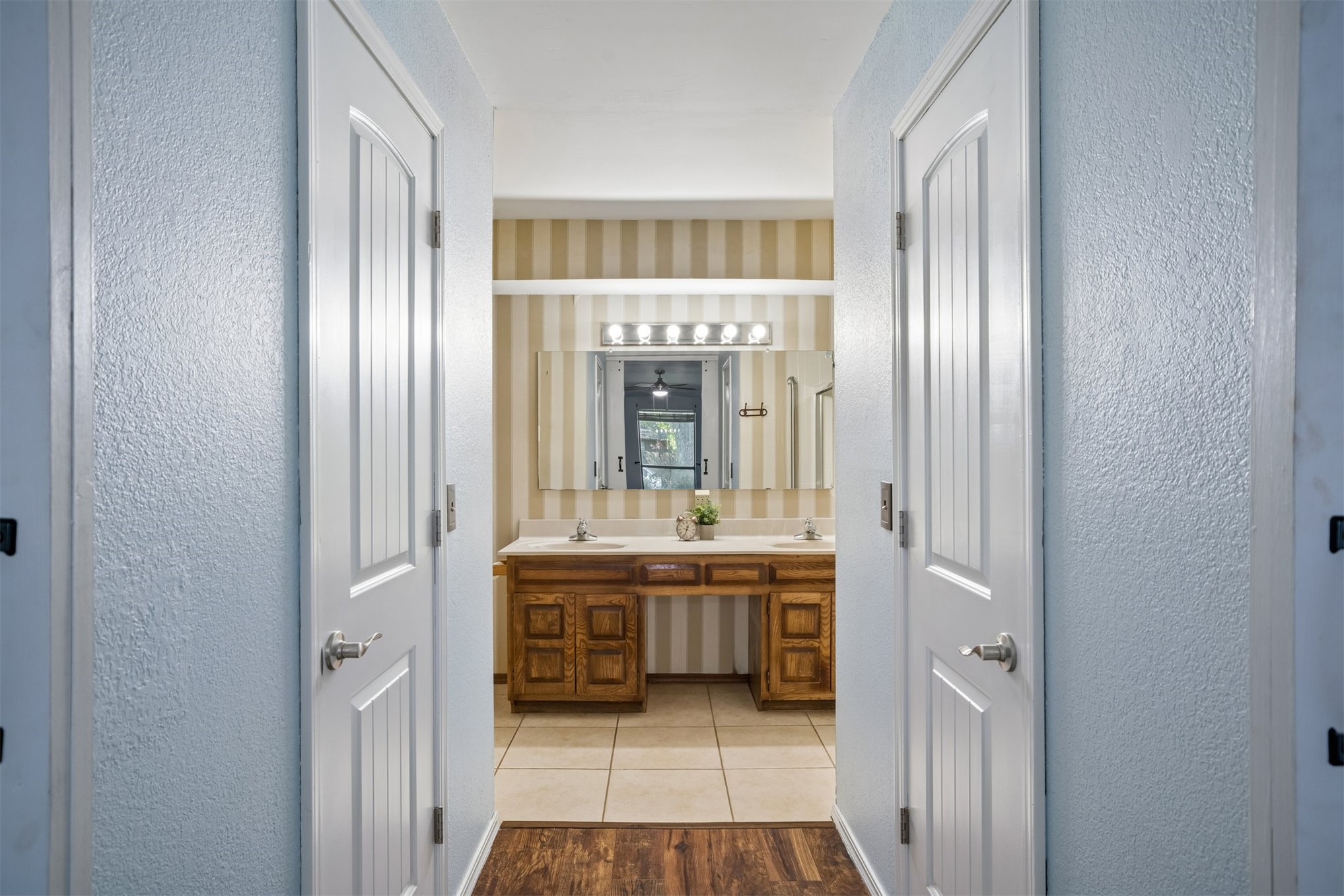 2509 W Canton Place Property Photo 11
