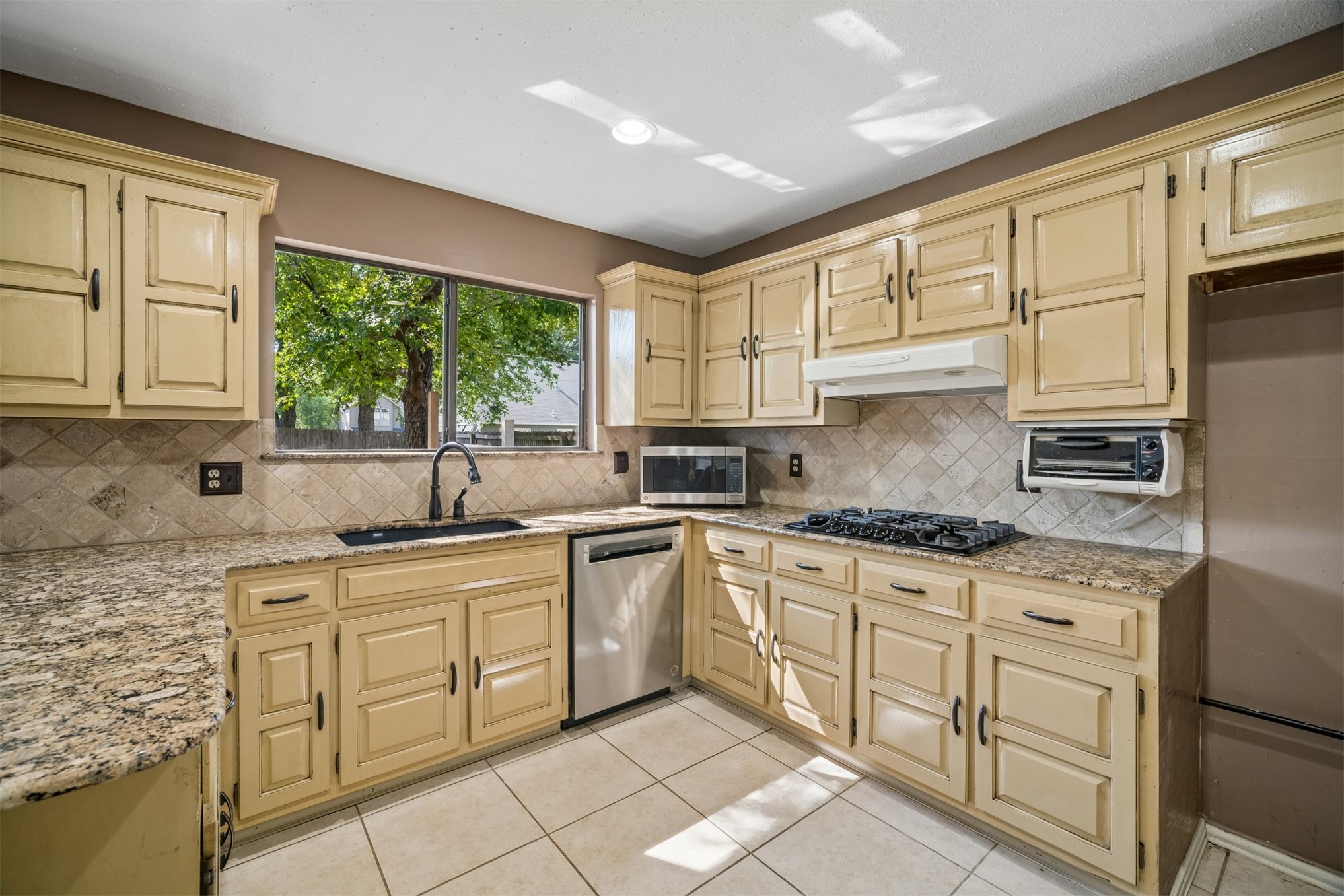 2509 W Canton Place Property Photo 16