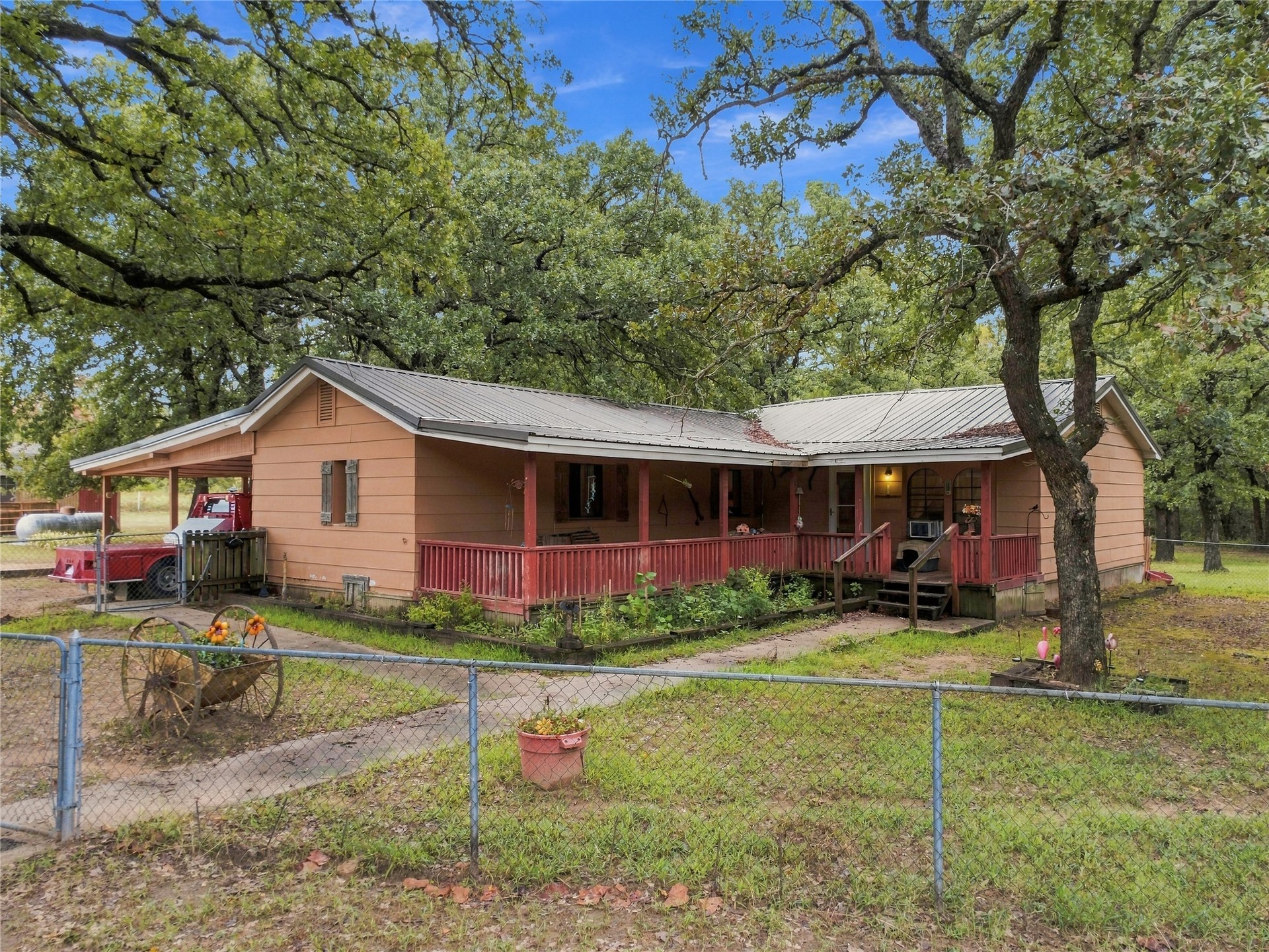 115027 N 3950 Road Property Photo 1