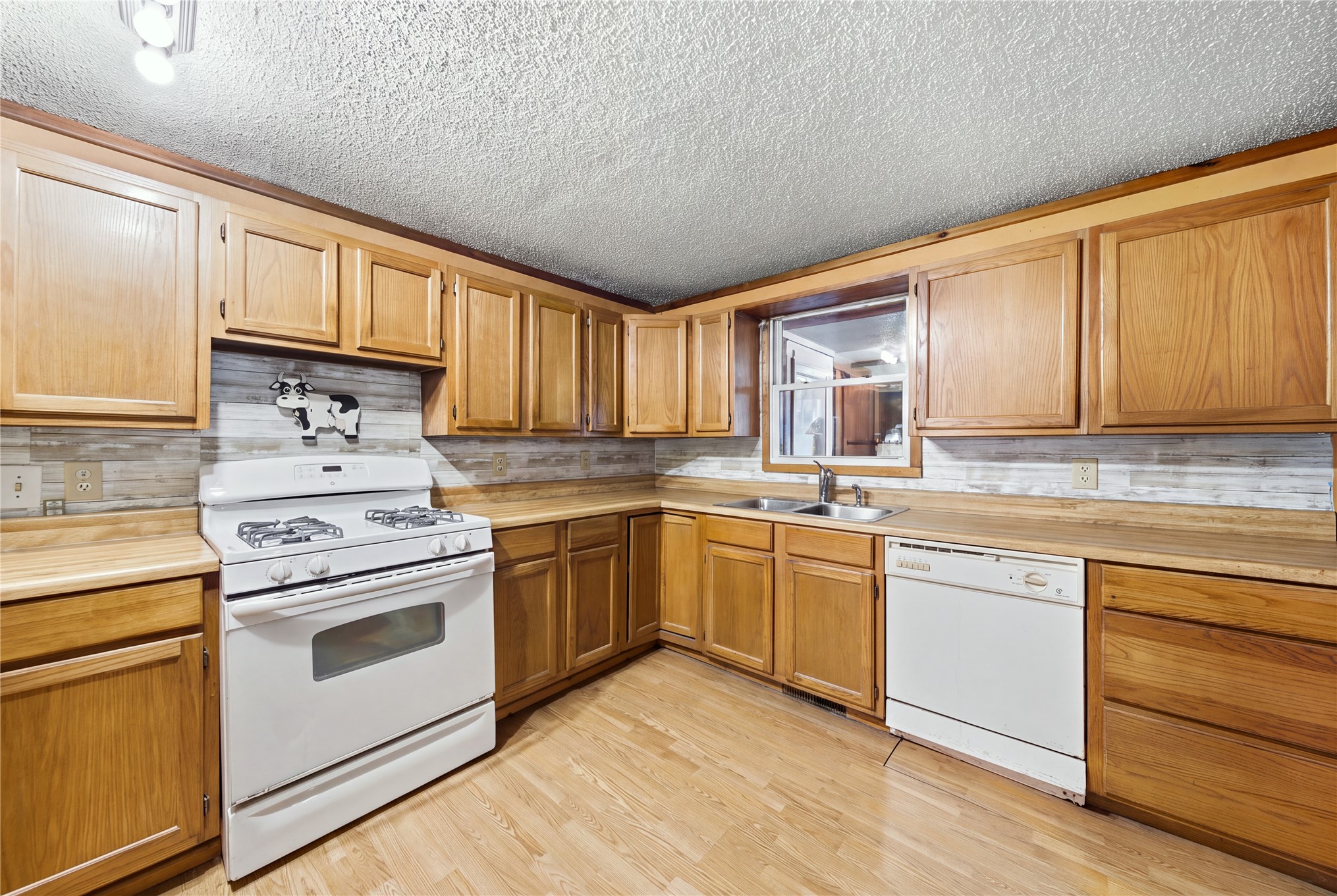 115027 N 3950 Road Property Photo 20