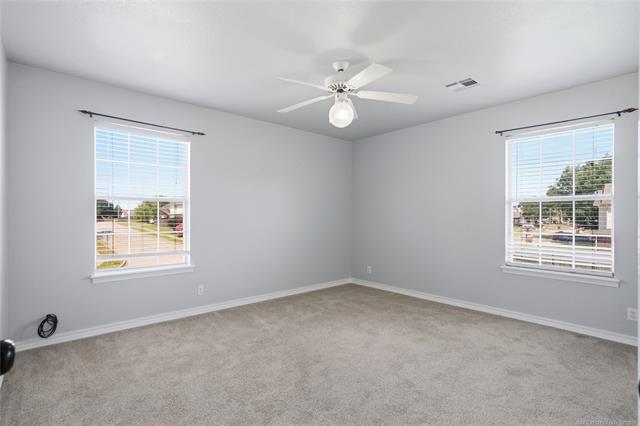 1301 N Willow Avenue Property Photo 32