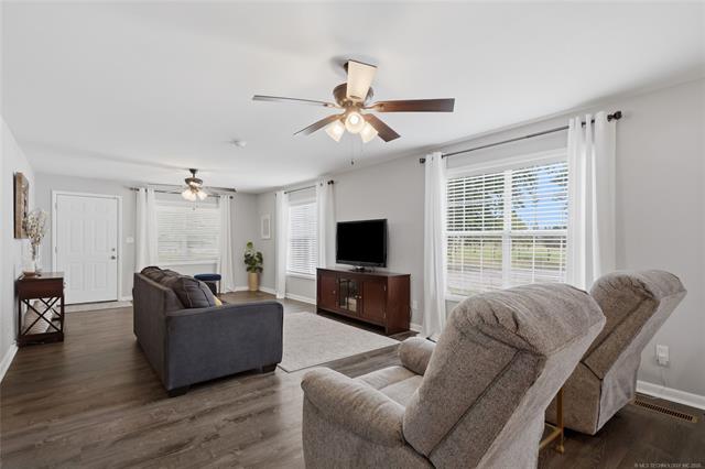 15802 S Elwood Avenue Property Photo 22