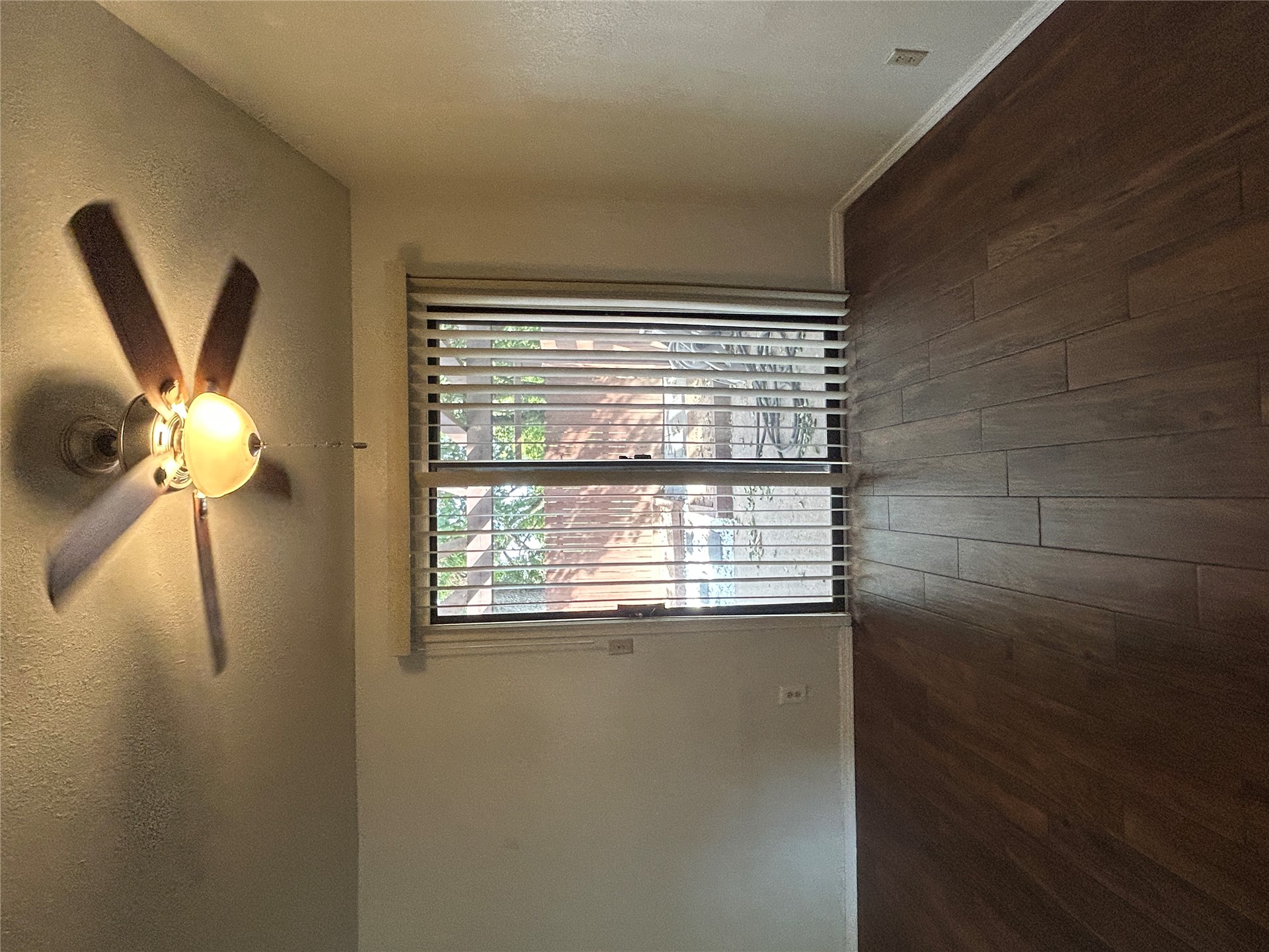 13517 E 30th Street B Property Photo 5