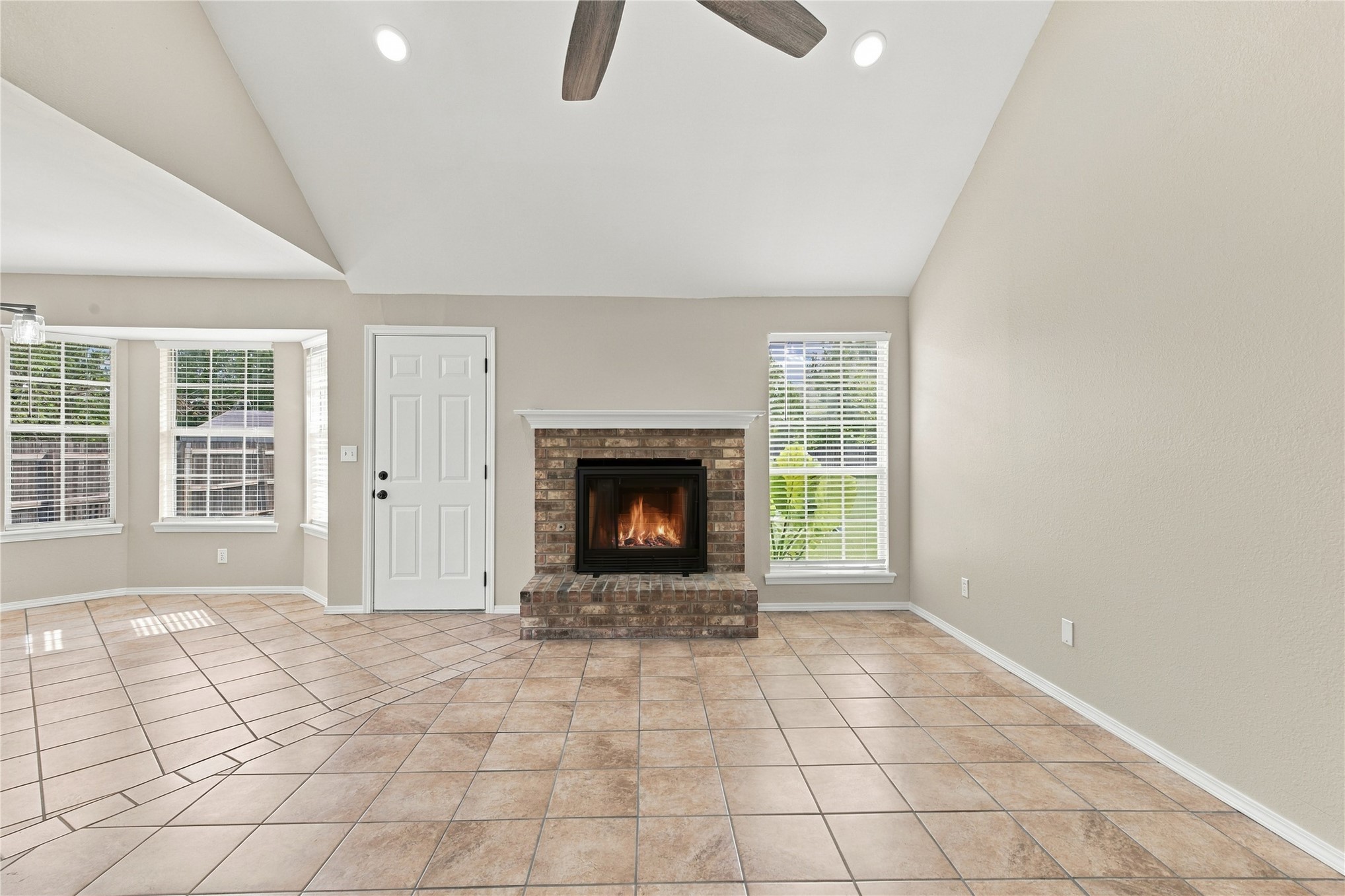 3417 S Dogwood Place Property Photo 4