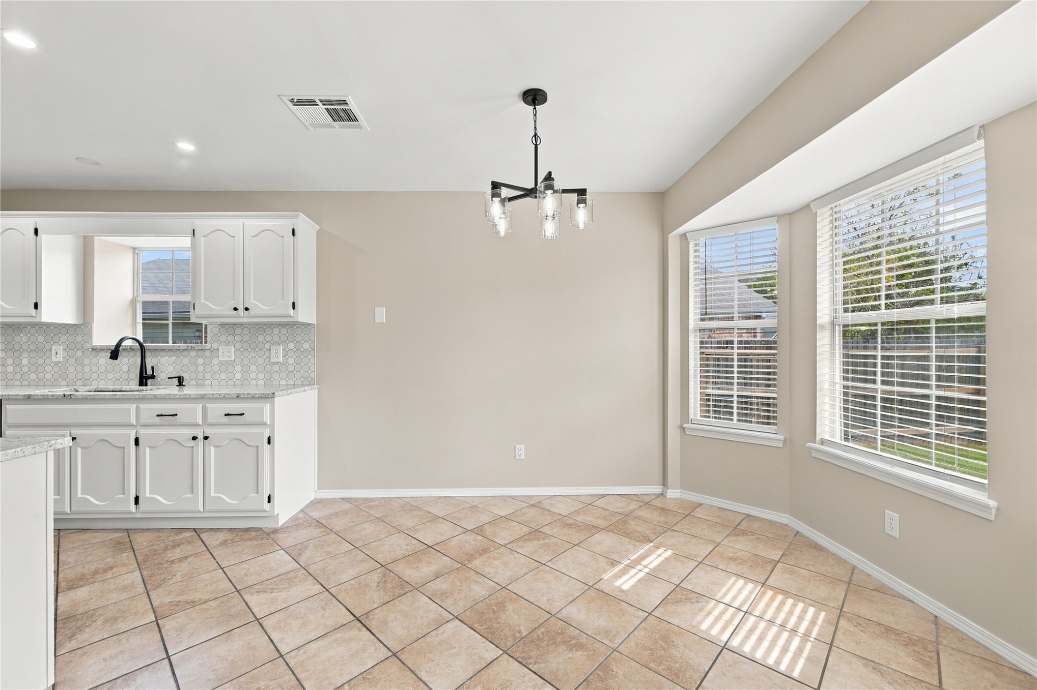 3417 S Dogwood Place Property Photo 6