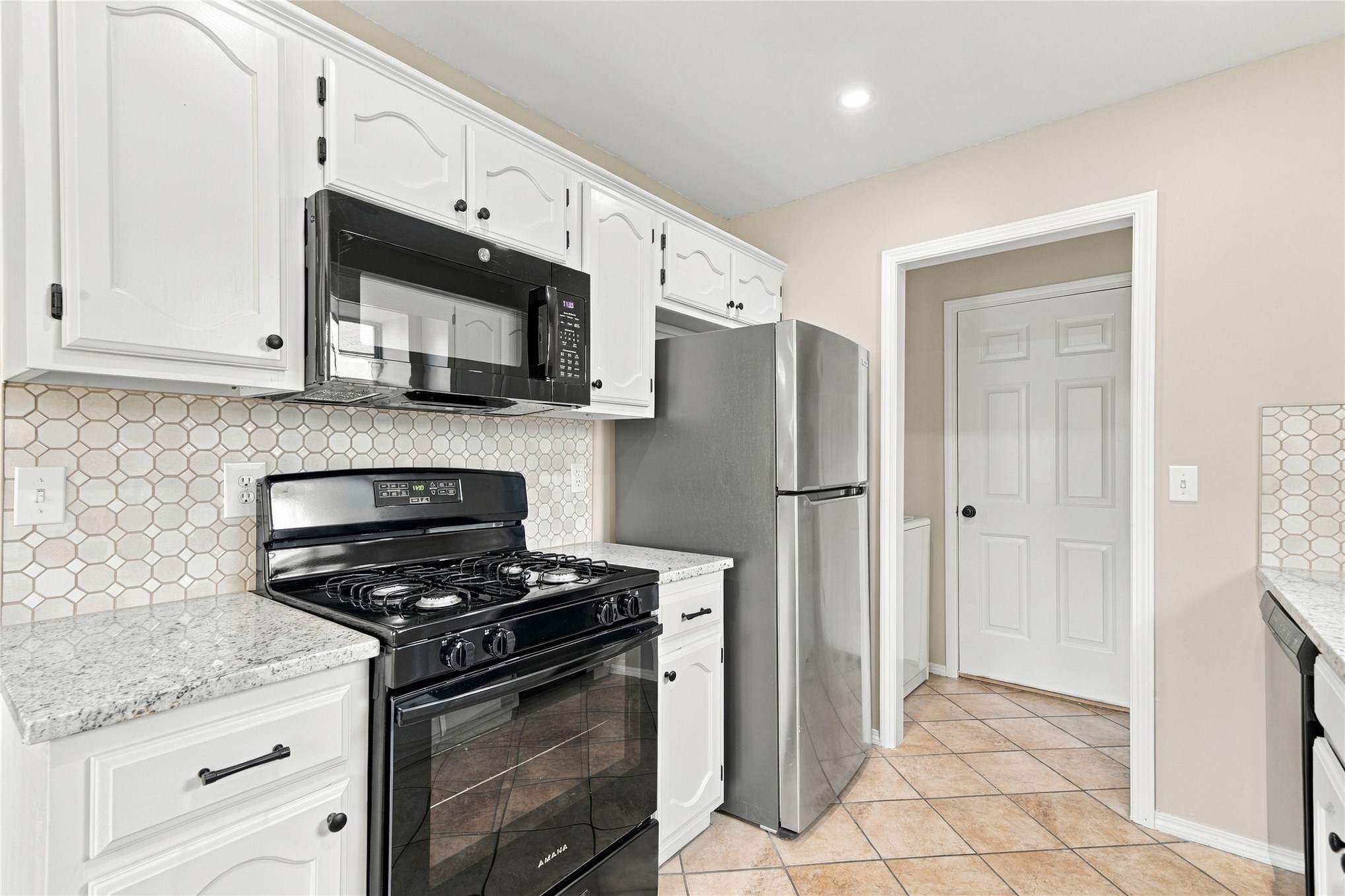 3417 S Dogwood Place Property Photo 8
