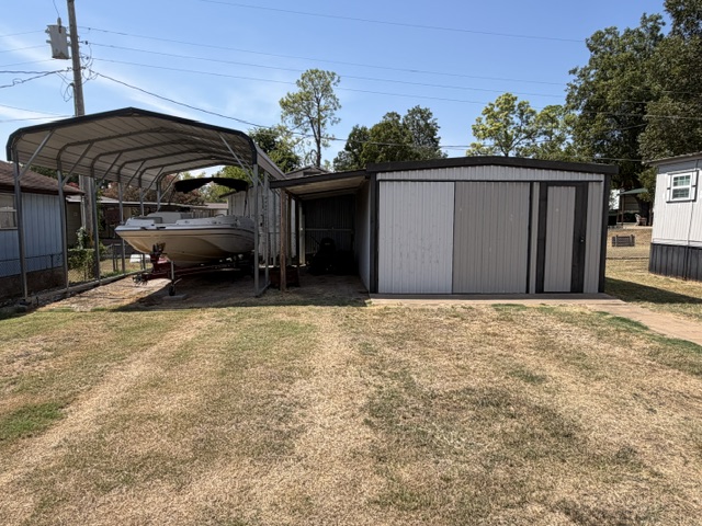 3949 E-z Street Property Photo 5