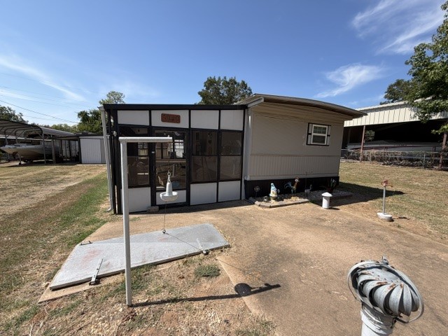 3949 E-z Street Property Photo 9