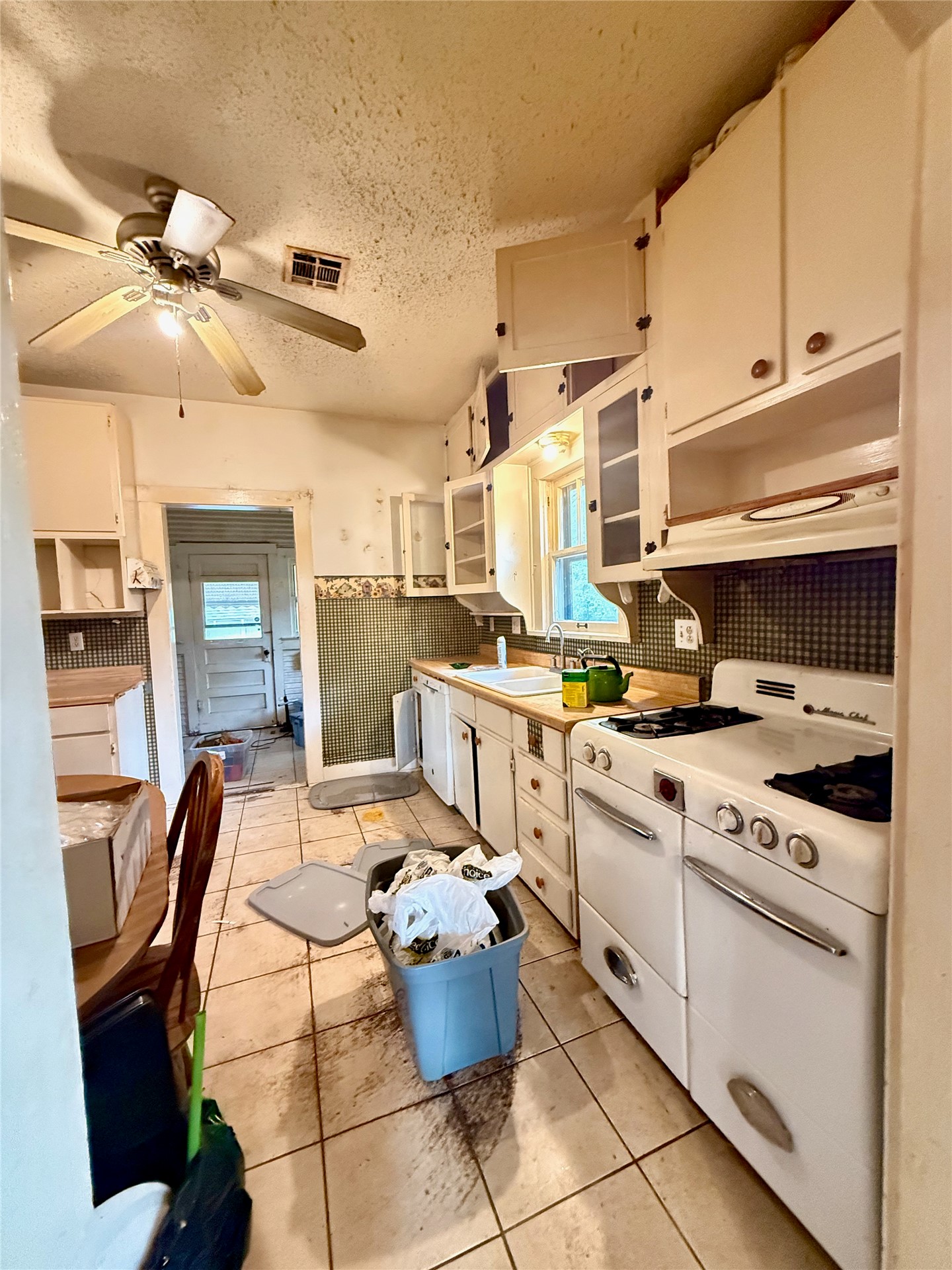 822 E Oklahoma Property Photo 8