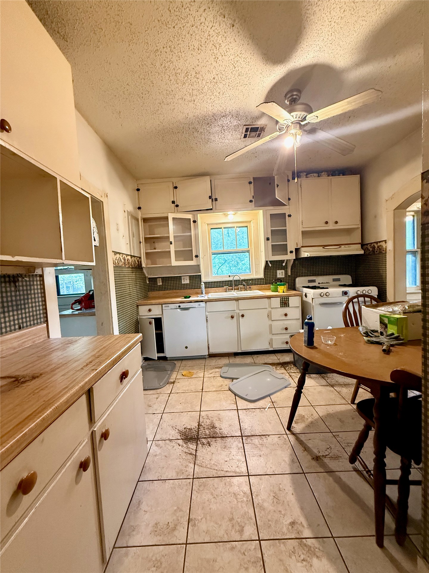 822 E Oklahoma Property Photo 9