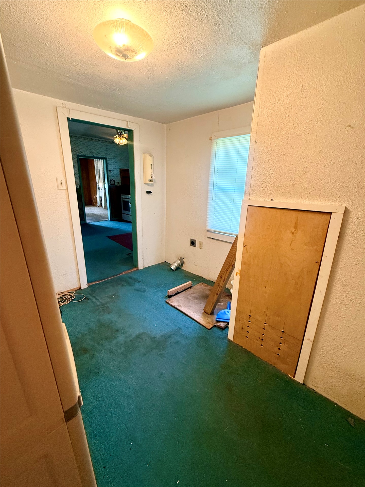324 S Rogers Avenue Property Photo 5