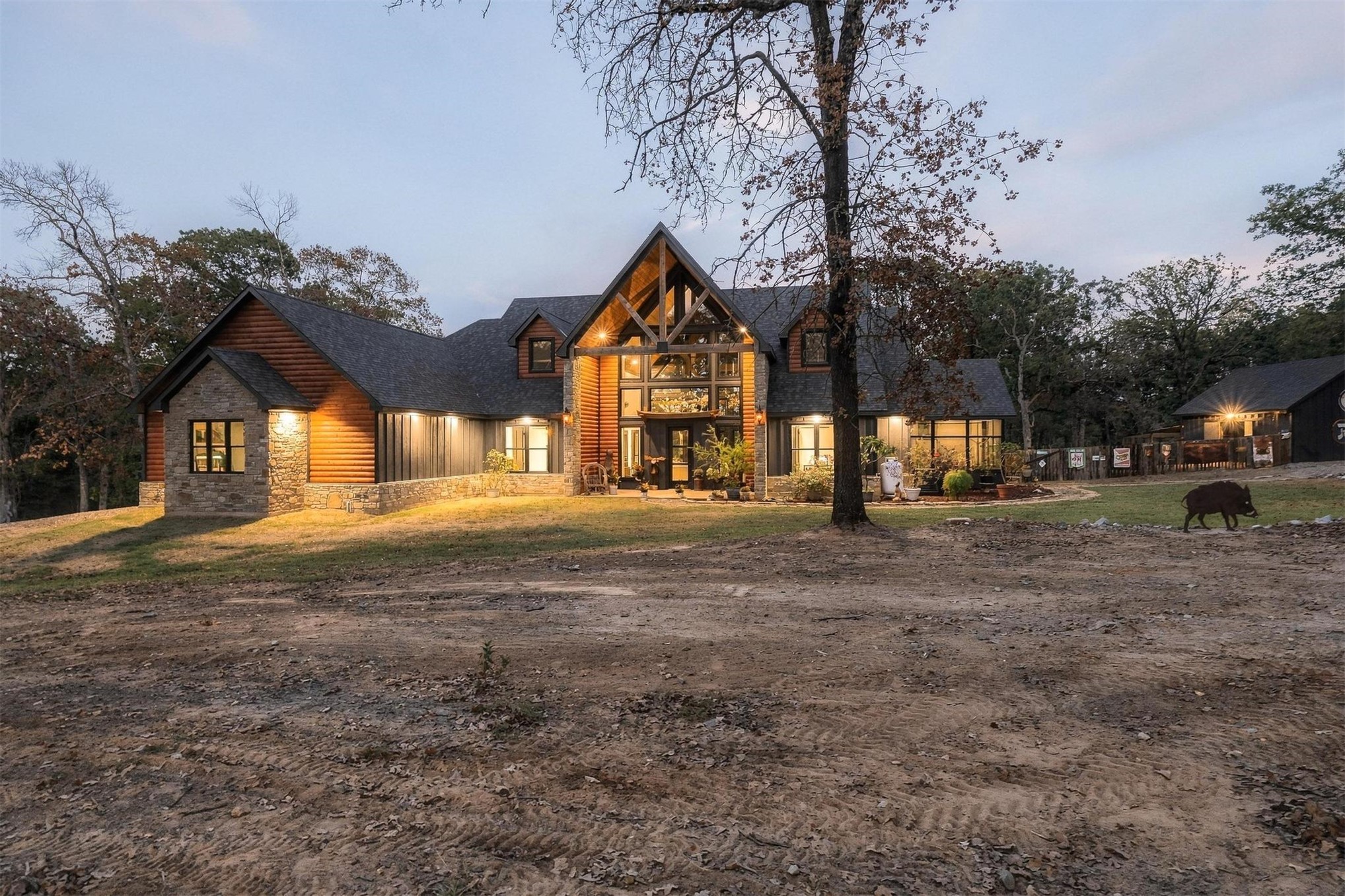 602 Lazy J Lane Property Photo 3