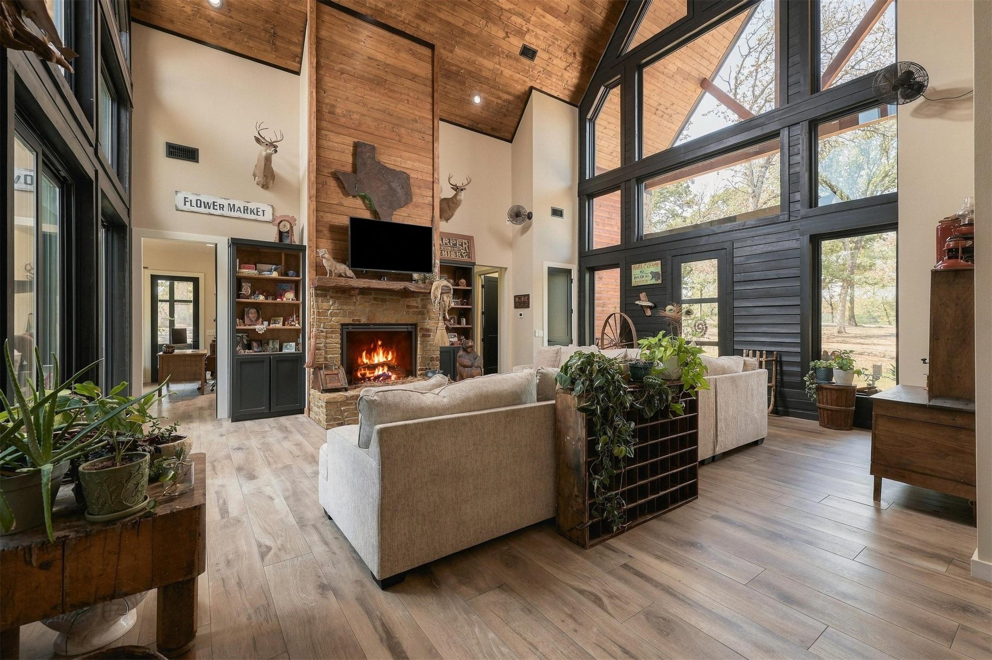 602 Lazy J Lane Property Photo 10